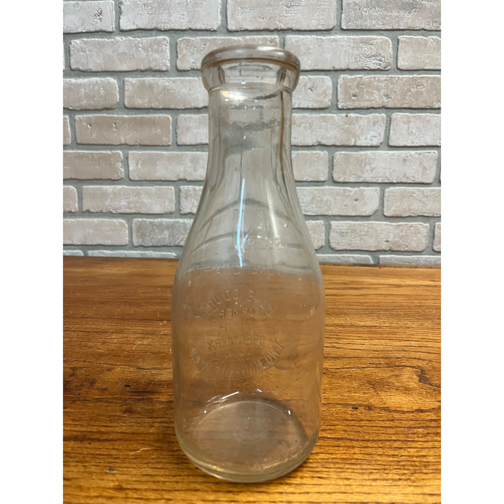 Vintage Lake County Farmers Co-Op Creamery Two Harbors Minnesota Milk Bottle Quart