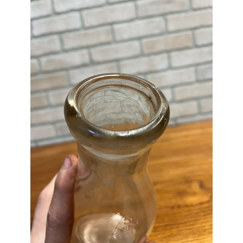 Vintage Lake County Farmers Co-Op Creamery Two Harbors Minnesota Milk Bottle Quart