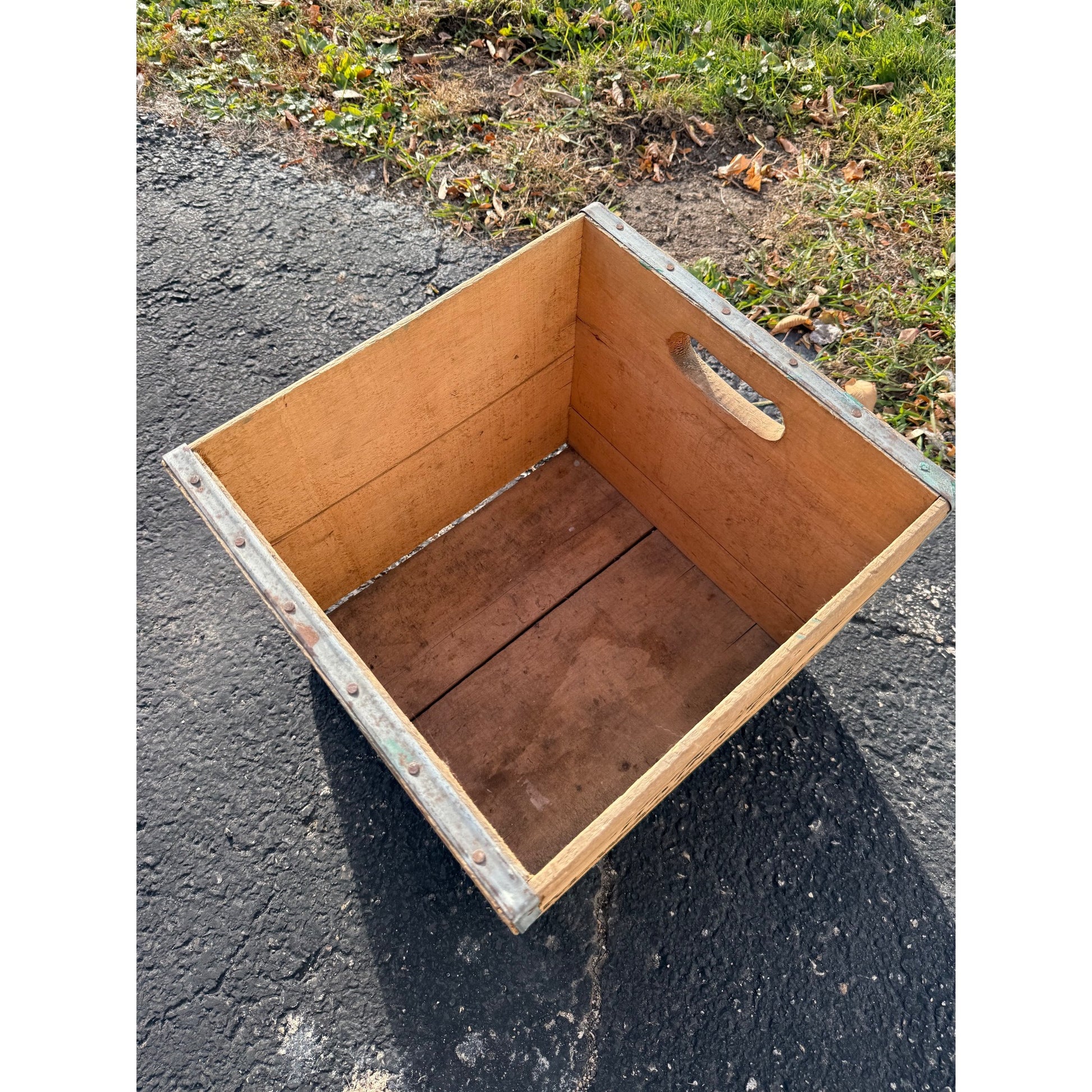 Vintage Heinemann Dairy Co Wooden Crate Kewaskum Wisconsin Milk Crate