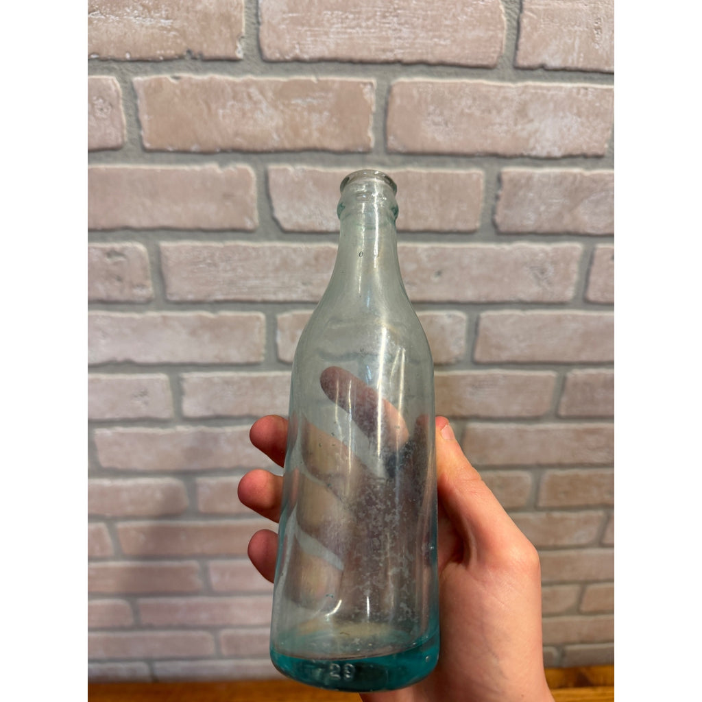 Vintage c1930s Chilton Bottling Works Wis Soda Bottle 7oz Wisconsin WI Aqua