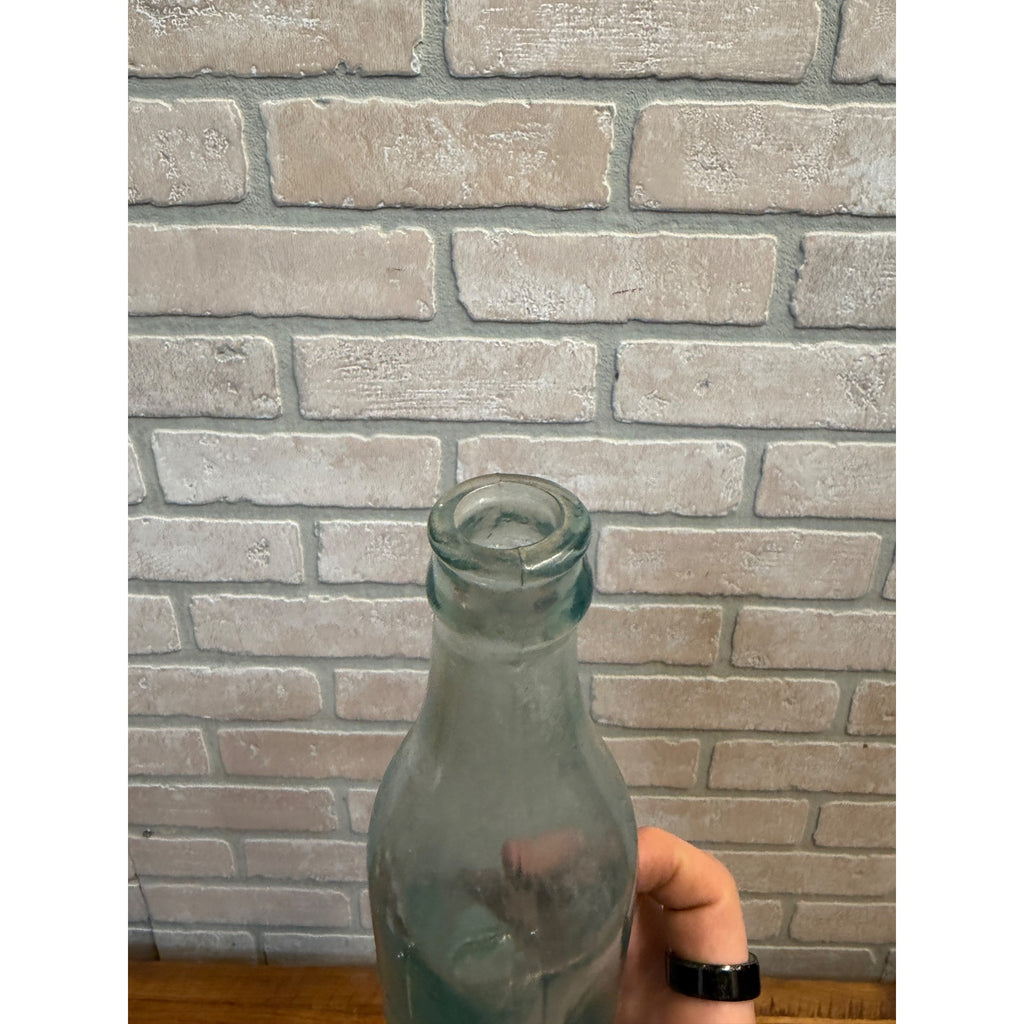 Vintage c1930s Chilton Bottling Works Wis Soda Bottle 7oz Wisconsin WI Aqua