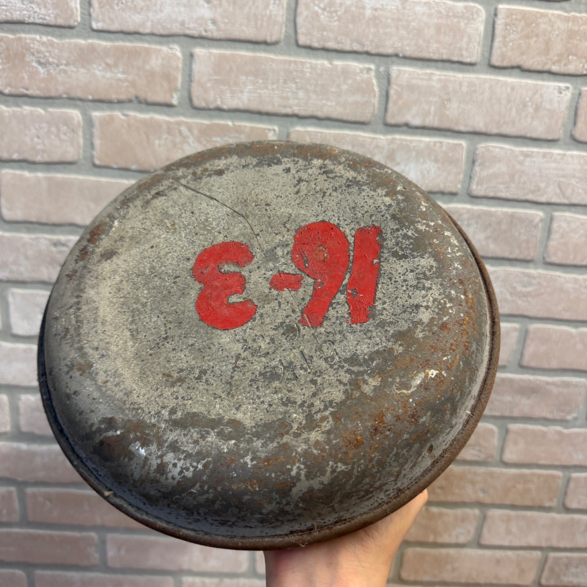 Vintage Steel Replacement Milk Can Lid (Dairy Can) Primitive Barn Decor