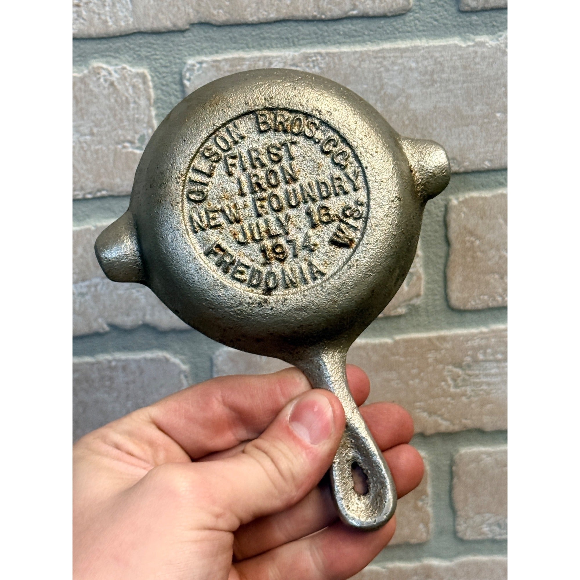 Vintage Advertising Cast Iron Ashtray Fredonia Wis Skillet Pan Foundry Gilson Bros