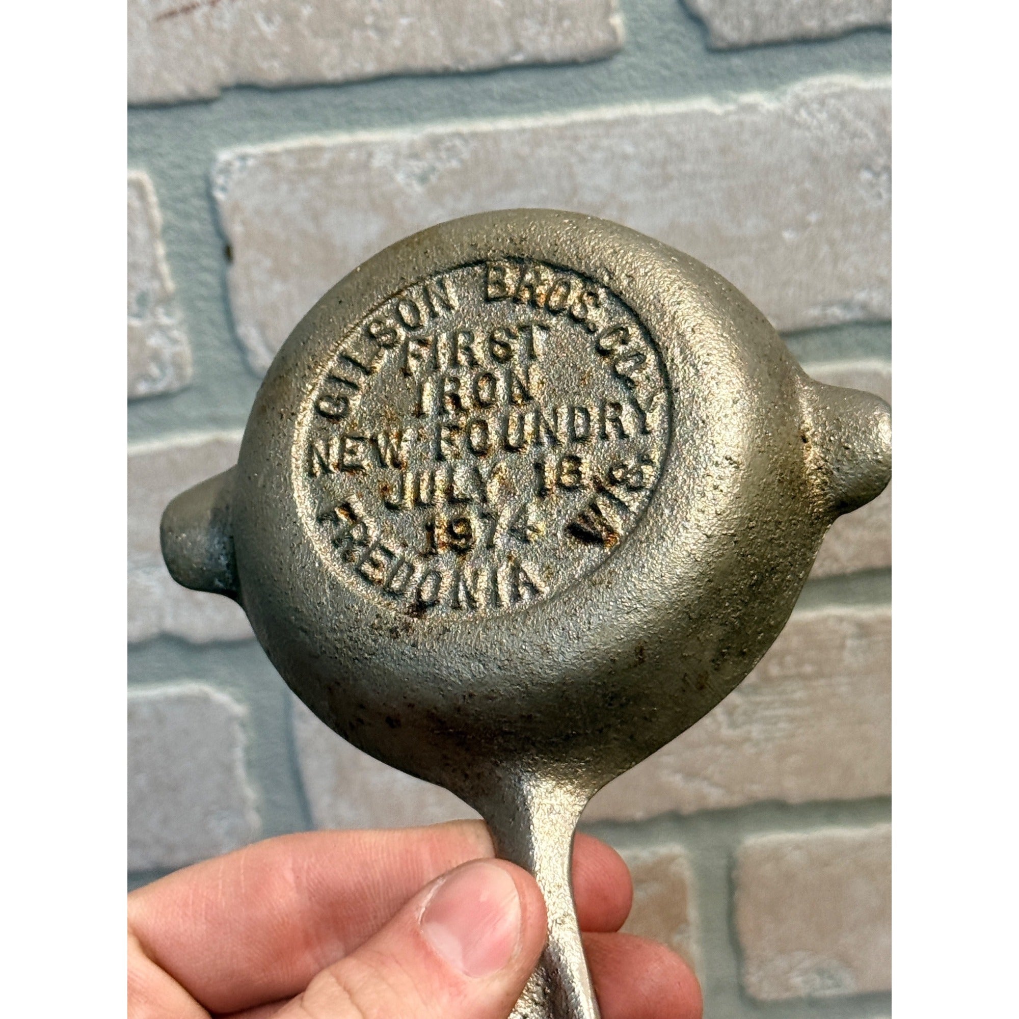 Vintage Advertising Cast Iron Ashtray Fredonia Wis Skillet Pan Foundry Gilson Bros