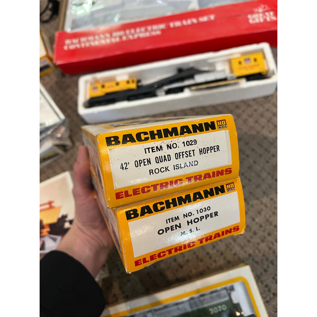 Bachmann HO Train Lot Burlington Fiesel Loco, Santa Fe Continental Express ++