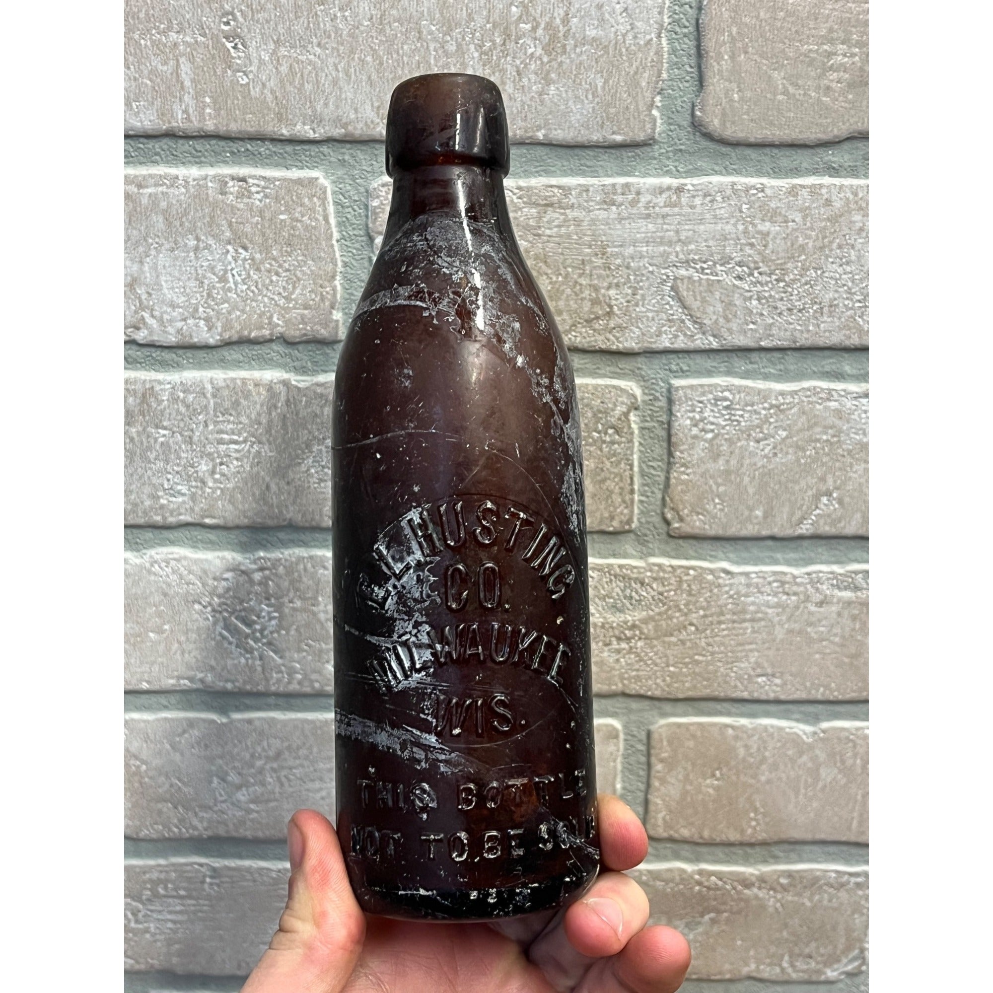 Antique Amber E.L. Husting Milwaukee Wisconsin Beer Bottle