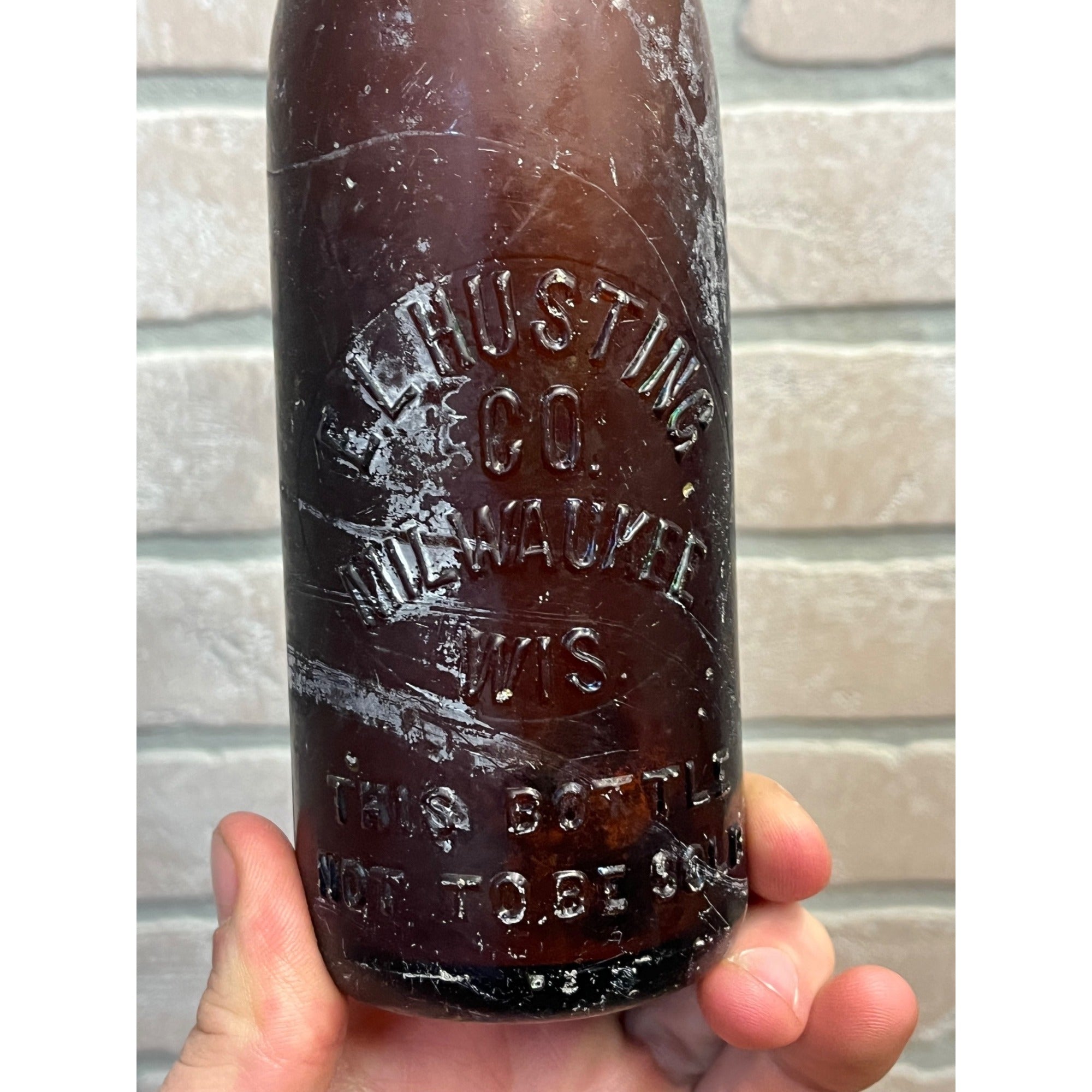 Antique Amber E.L. Husting Milwaukee Wisconsin Beer Bottle