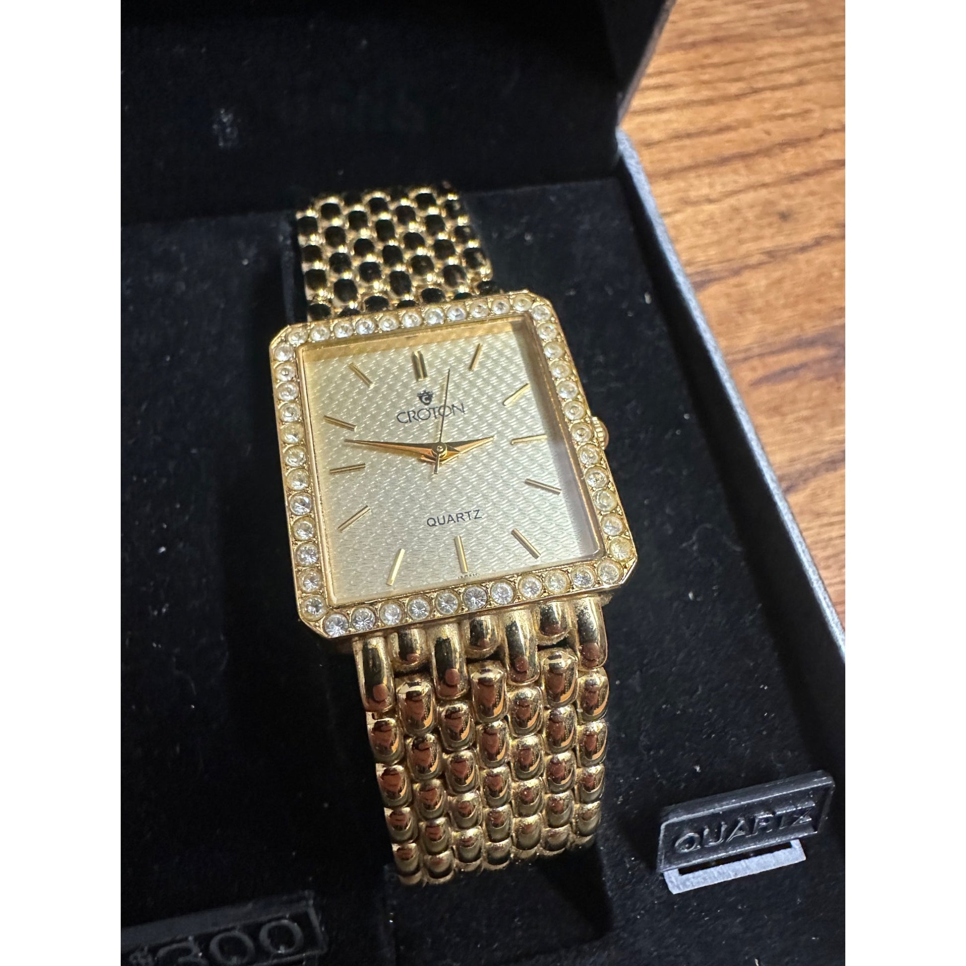 Vintage Croton Men's Wristwatch 23k Gold Plated Quartz Swiss
