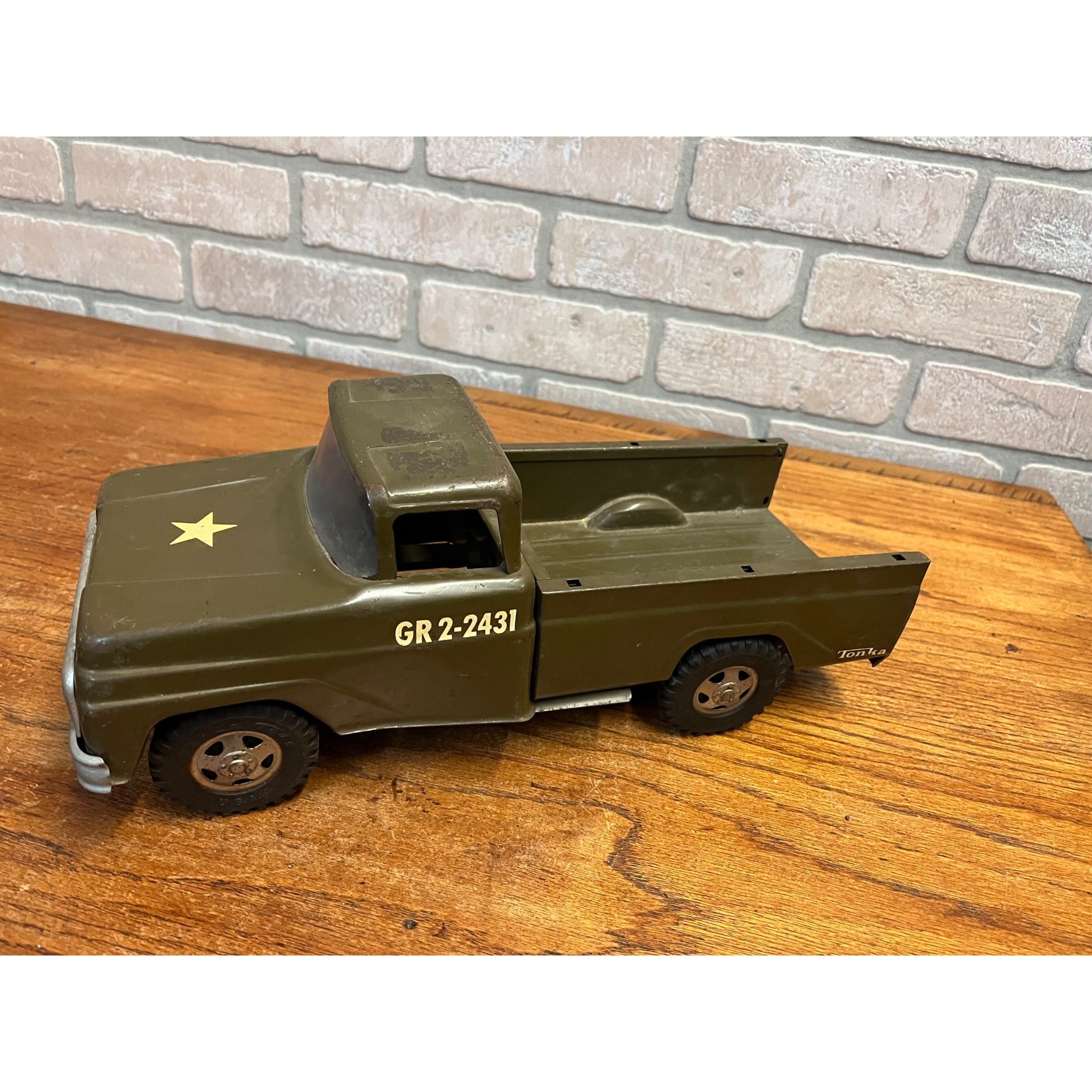 Vintage Tonka US Army Pressed Steel Pickup Truck