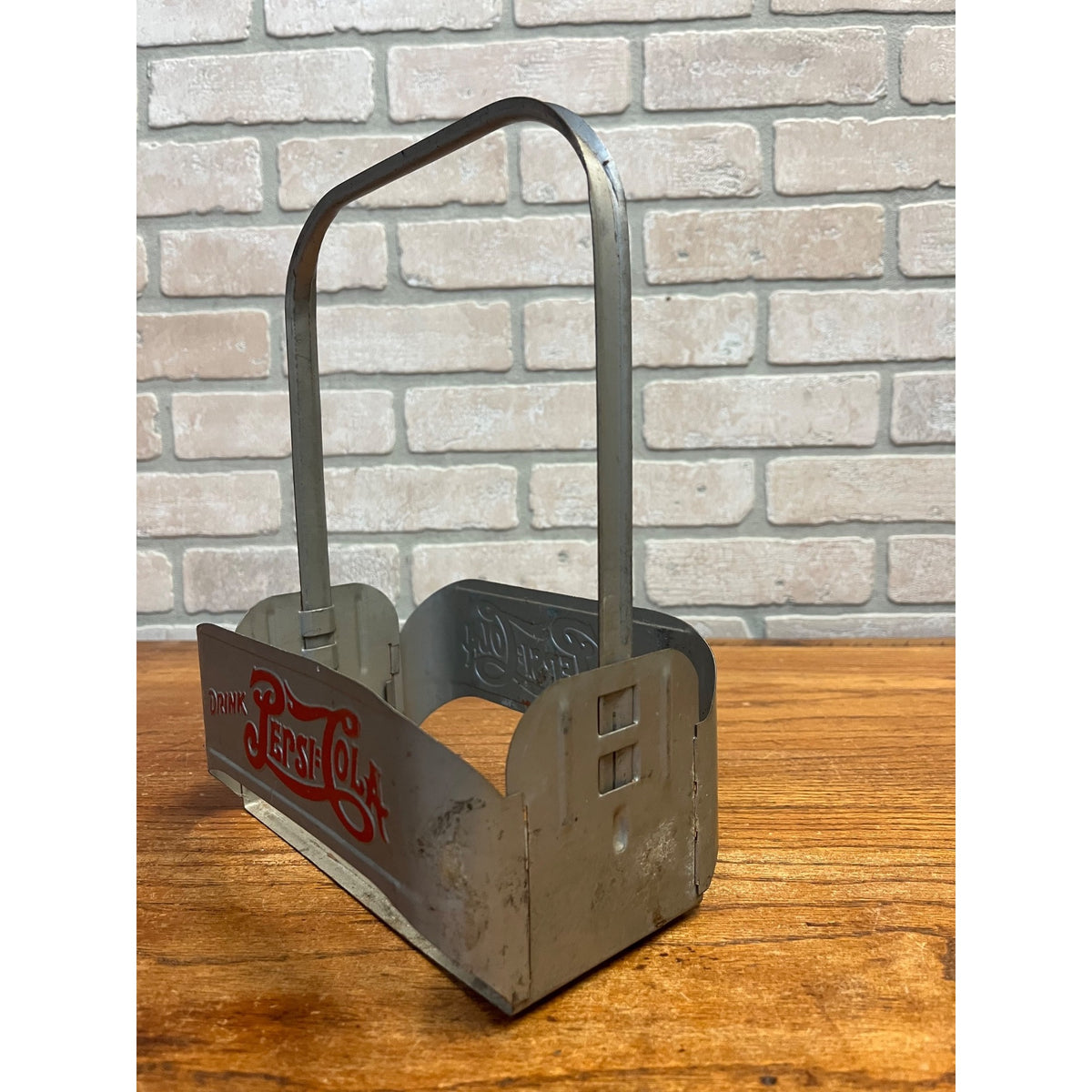 Vintage 1940's Pepsi Cola Double Dot Soda Embossed Metal 6 Bottle Carrier