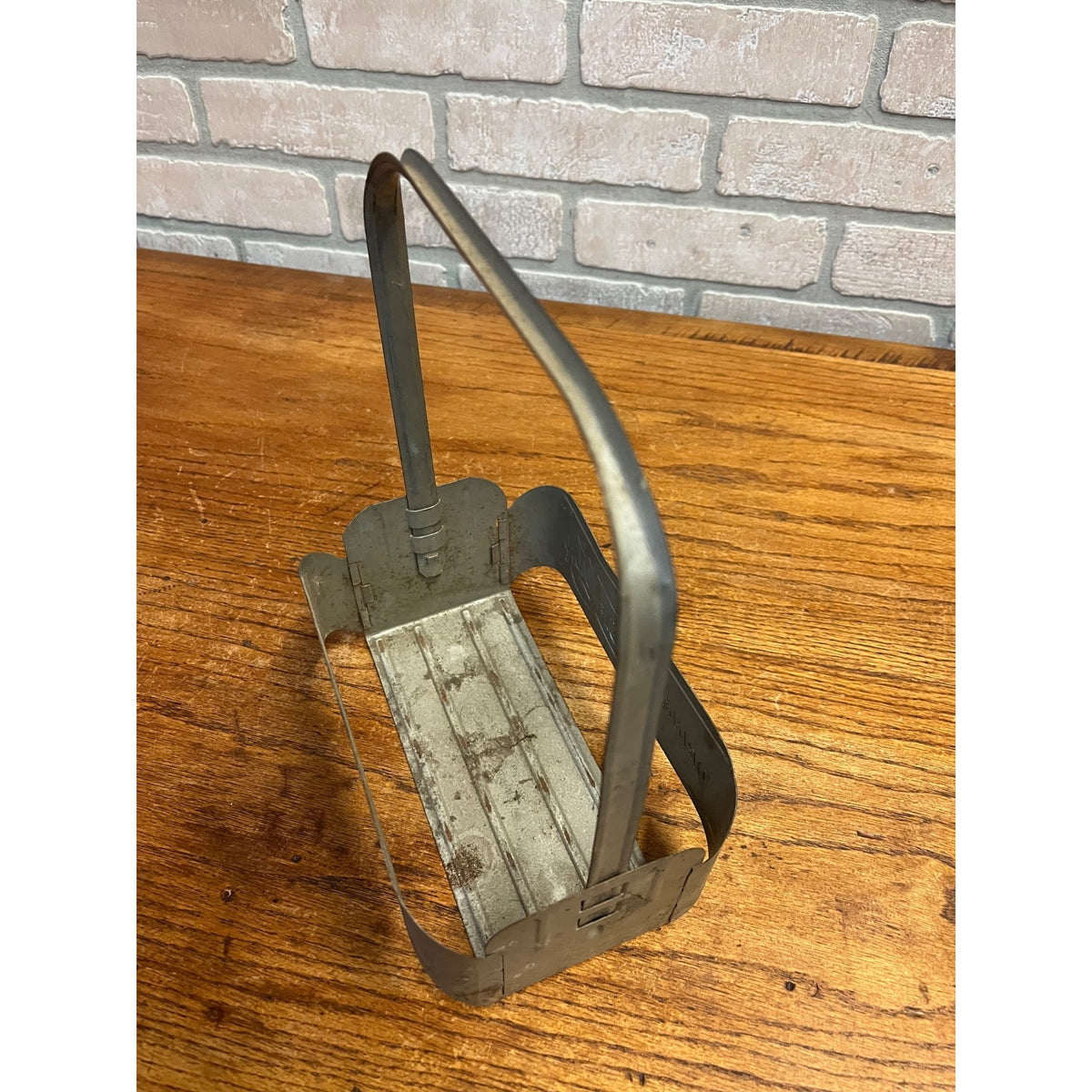 Vintage 1940's Pepsi Cola Double Dot Soda Embossed Metal 6 Bottle Carrier
