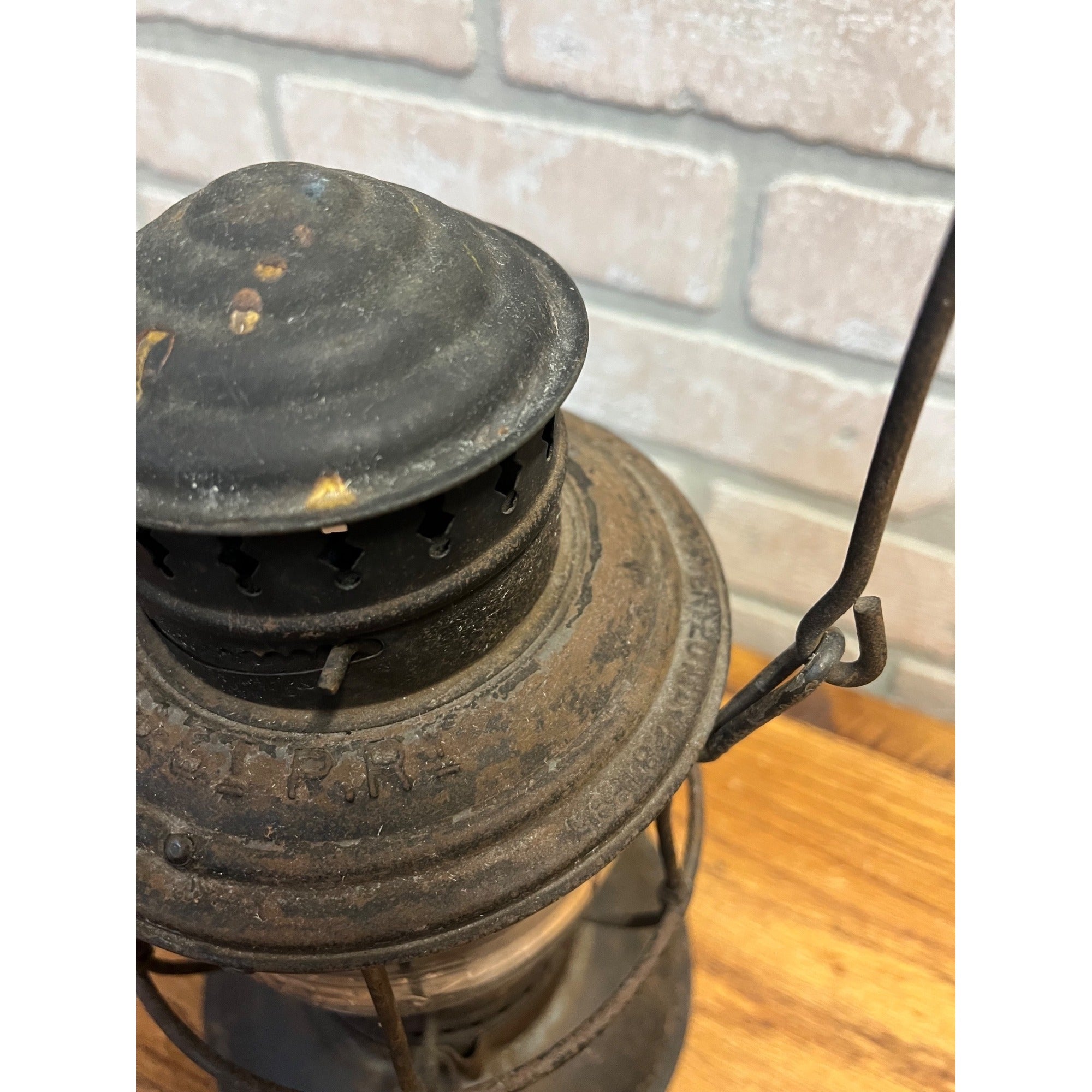 CHICAGO MILWAUKEE RAILROAD LANTERN BELL BOTTOM w/ Northwestern Globe C.M.& St. P. Ry 1895