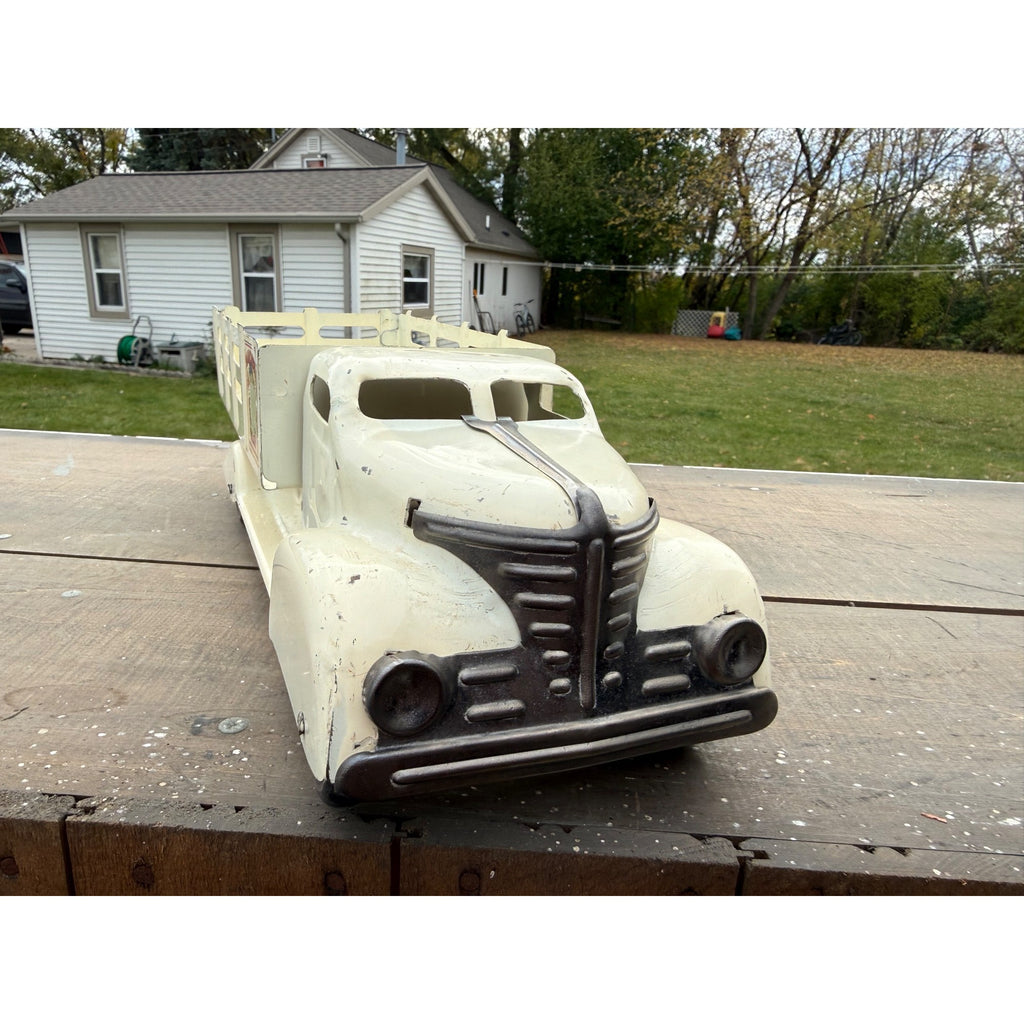 Vintage Marx Marcrest Dairy White Farm Delivery Truck Pressed Steel Toy