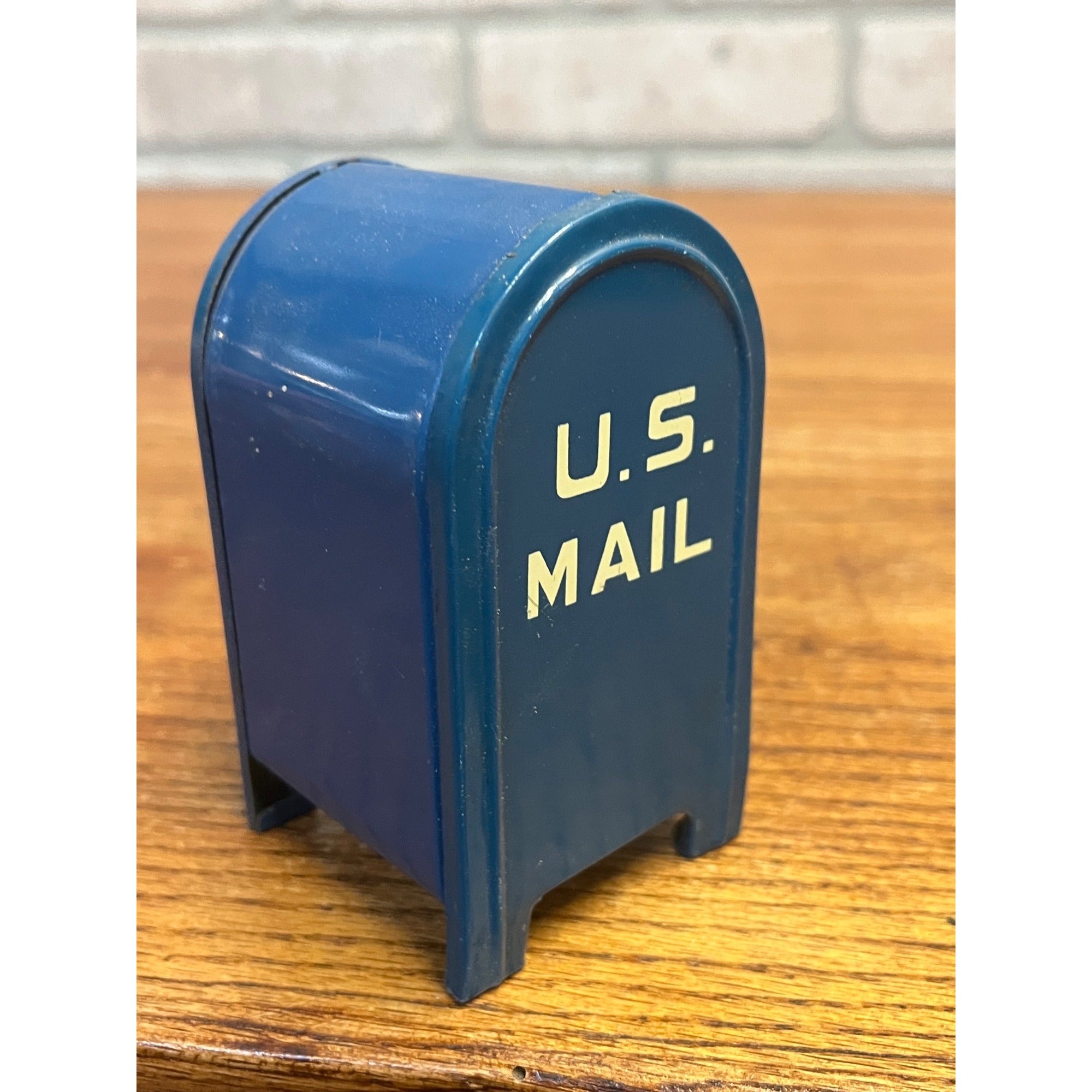 Vintage US Mail Letters Mailbox Coin Bank w/ Keys - Japan Tin Litho Mini 4"