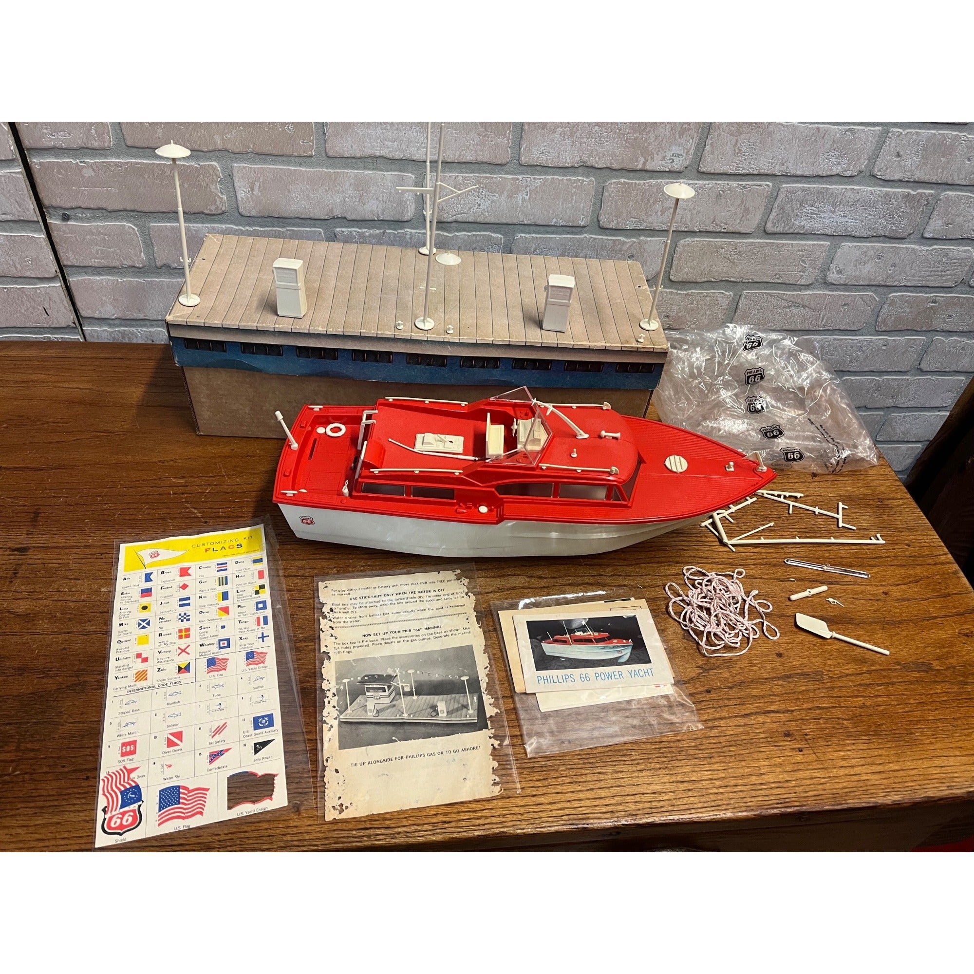 Vintage 1960's Phillips 66 Power Yacht Battery Operated Toy Boat w/Box - Works!