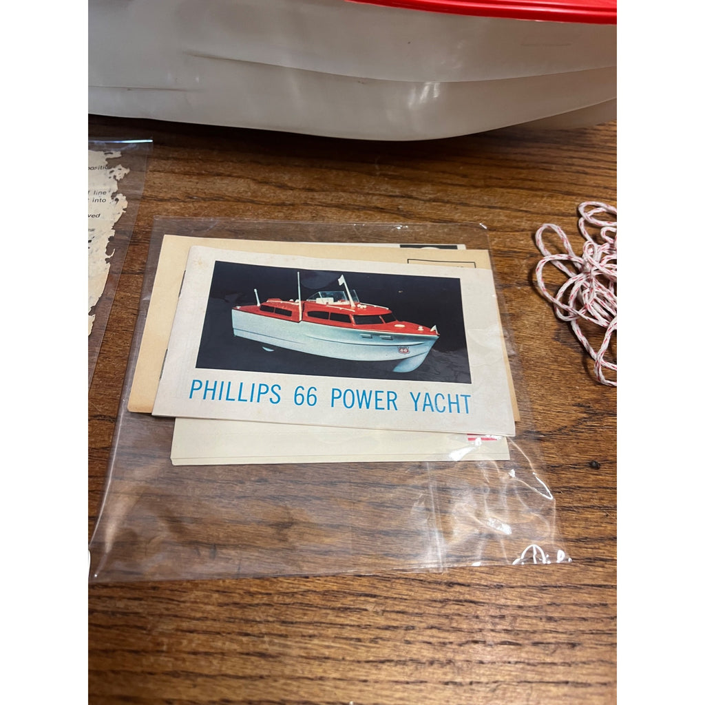 Vintage 1960's Phillips 66 Power Yacht Battery Operated Toy Boat w/Box - Works!