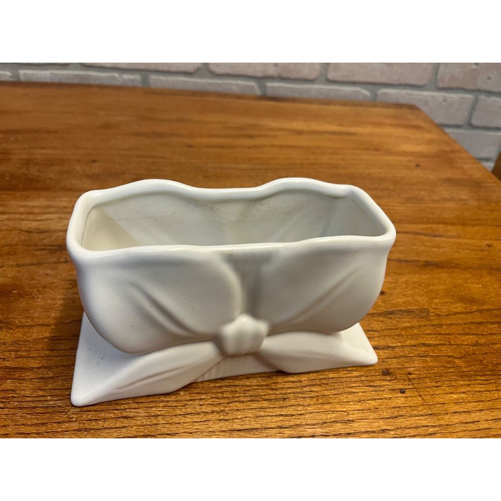 Vintage Abingdon Pottery USA White Bow Planter Number 462 MCM