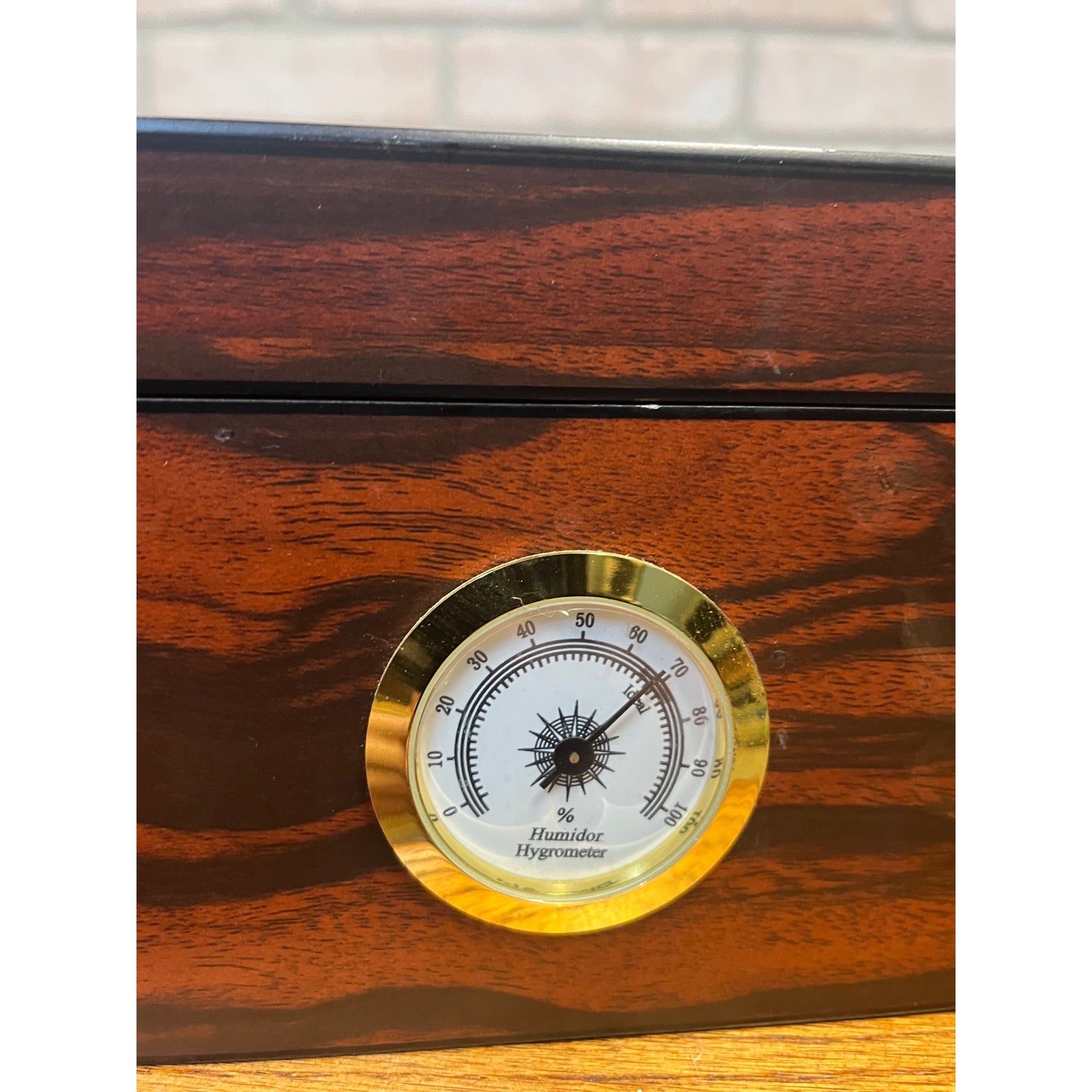 Humidor Box - Holds 25-50 Cigars - Tempered Glass Display Spanish Cedar Wood