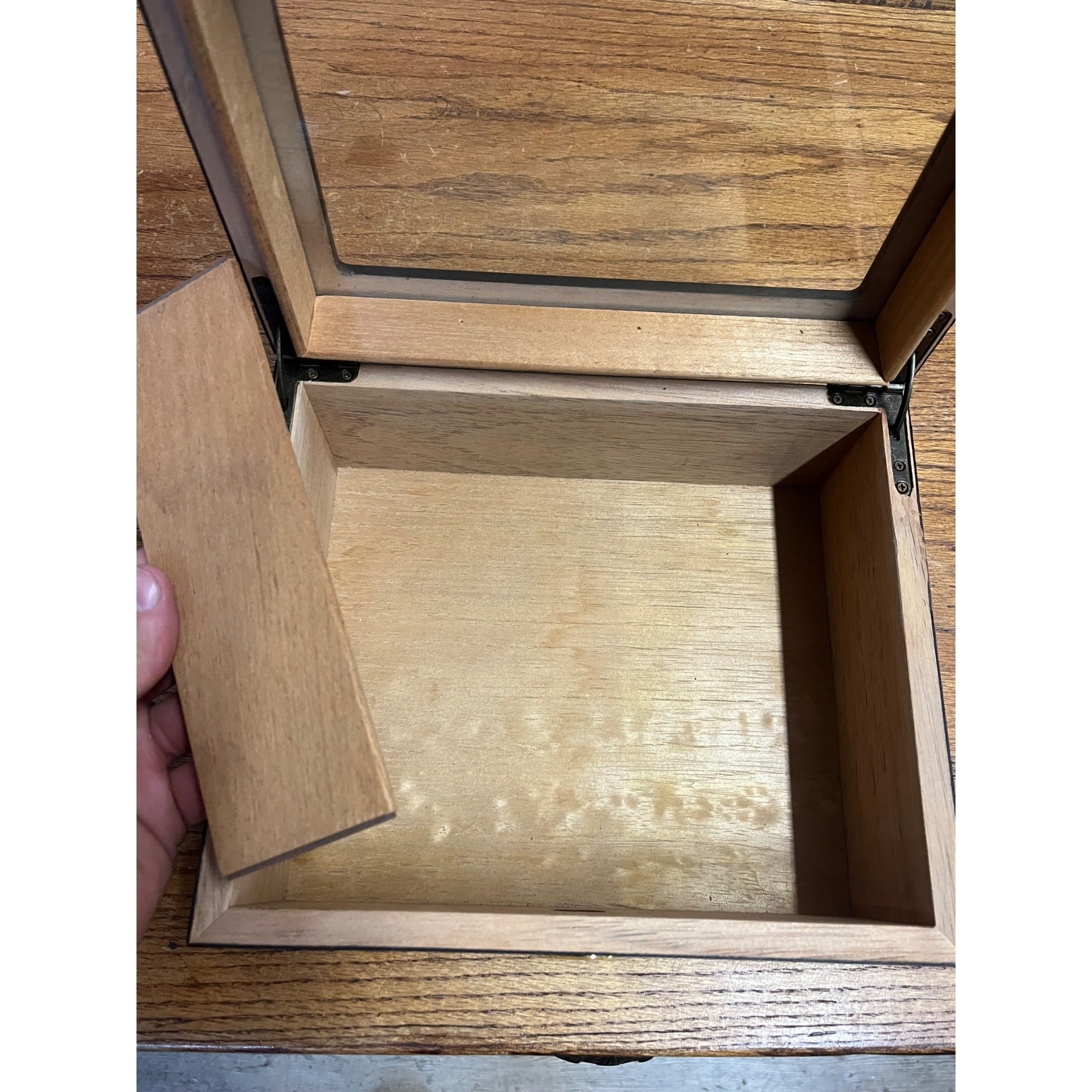 Humidor Box - Holds 25-50 Cigars - Tempered Glass Display Spanish Cedar Wood
