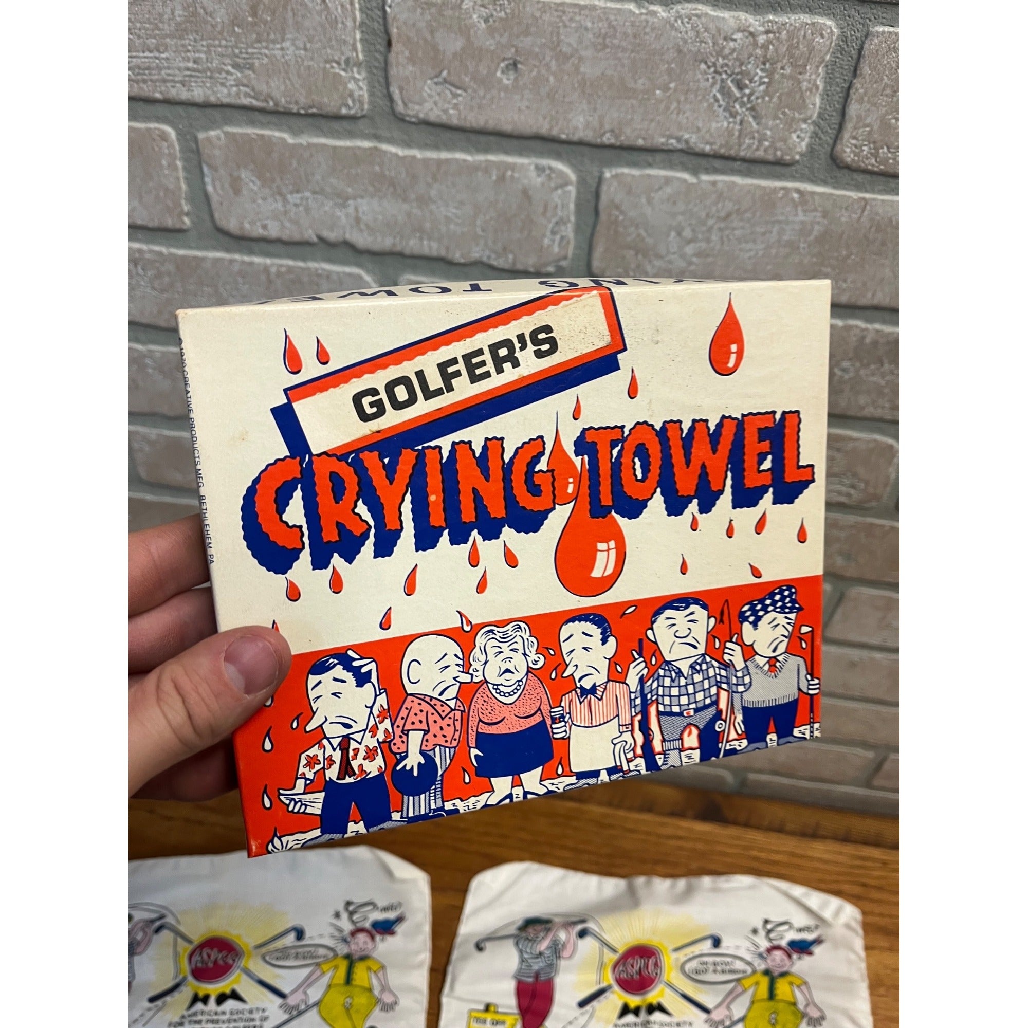 Vintage Golfer's Crying Towels w/ Box Novelty Joke Gag Humor Gift (2)