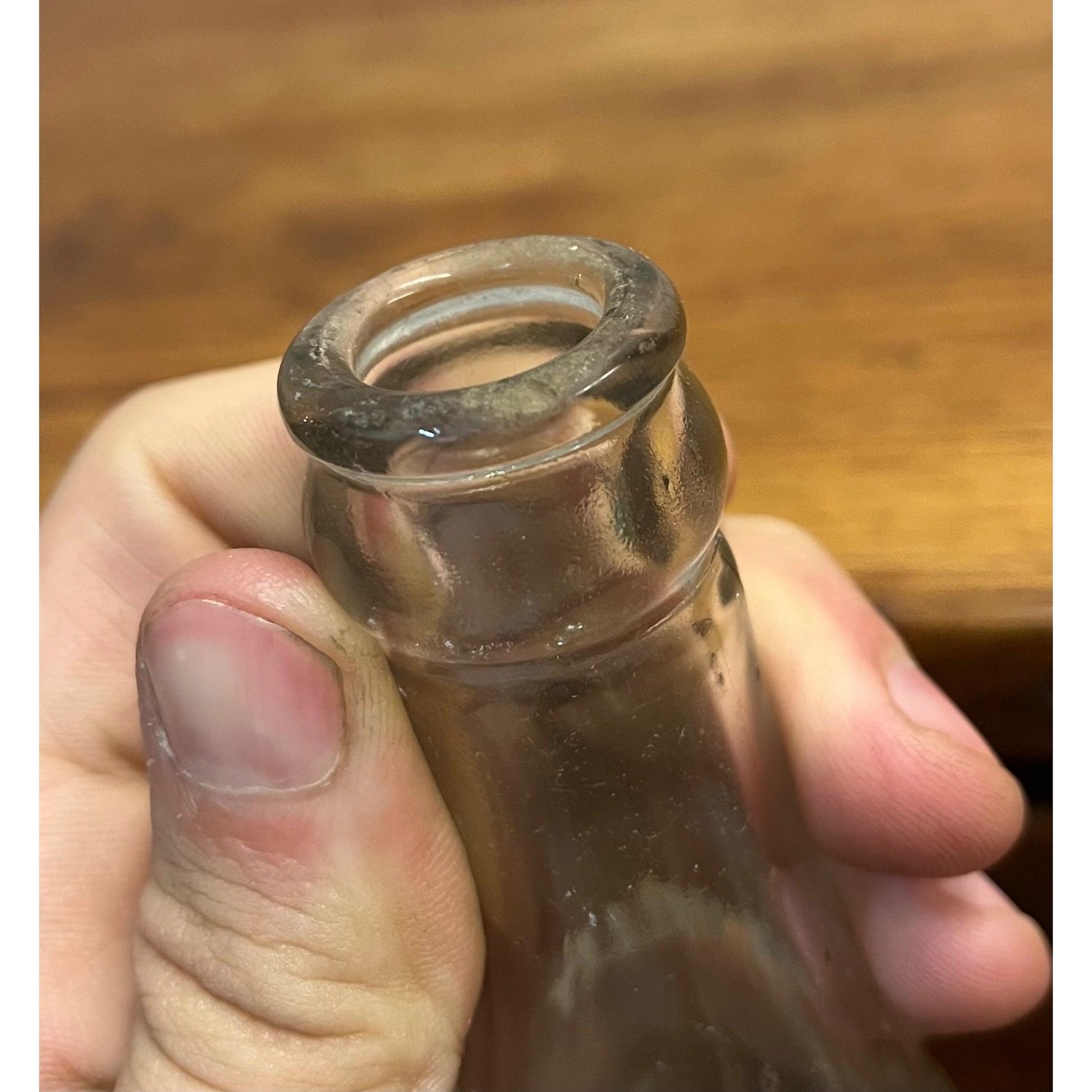 RARE Vintage Fox Valley Beverage Co. -- Neenah, Wis -- ACL Soda Bottle