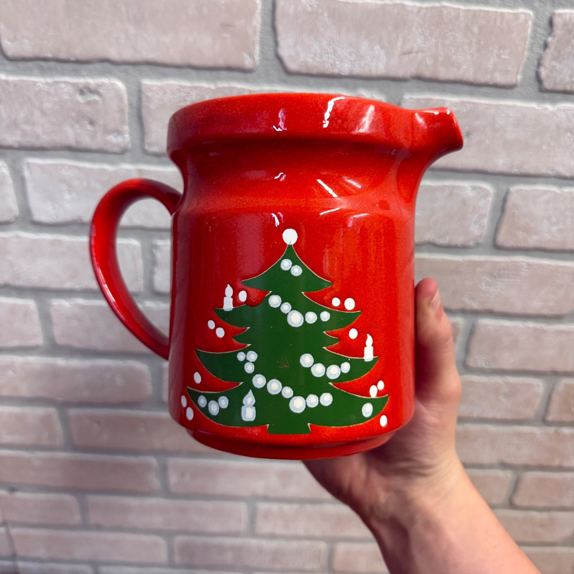 Waechtersbach Christmas Tree 28 ounce Water Pitcher Germany Red Retired Pattern