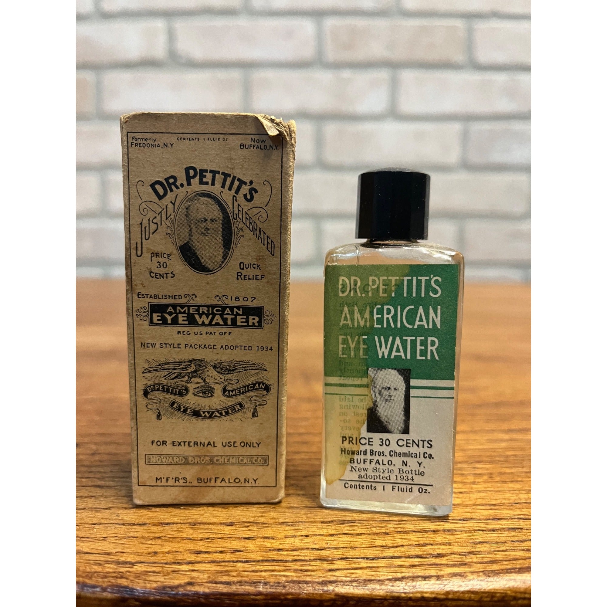 RARE Dr. Pettit's American Eye Water Quack Medicine Bottle & Box