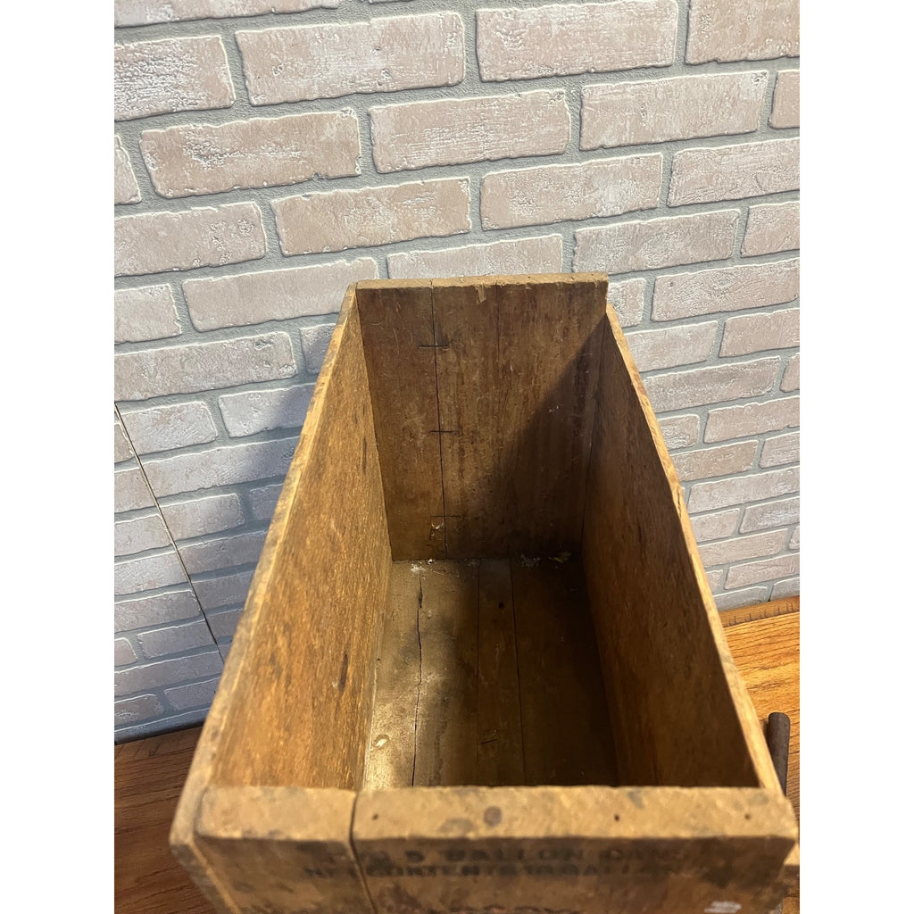 vtg Mobil Oil Gargoyle Vacuum Oil Co Mobiloil "ARCTIC" Wood Crate Box NICE