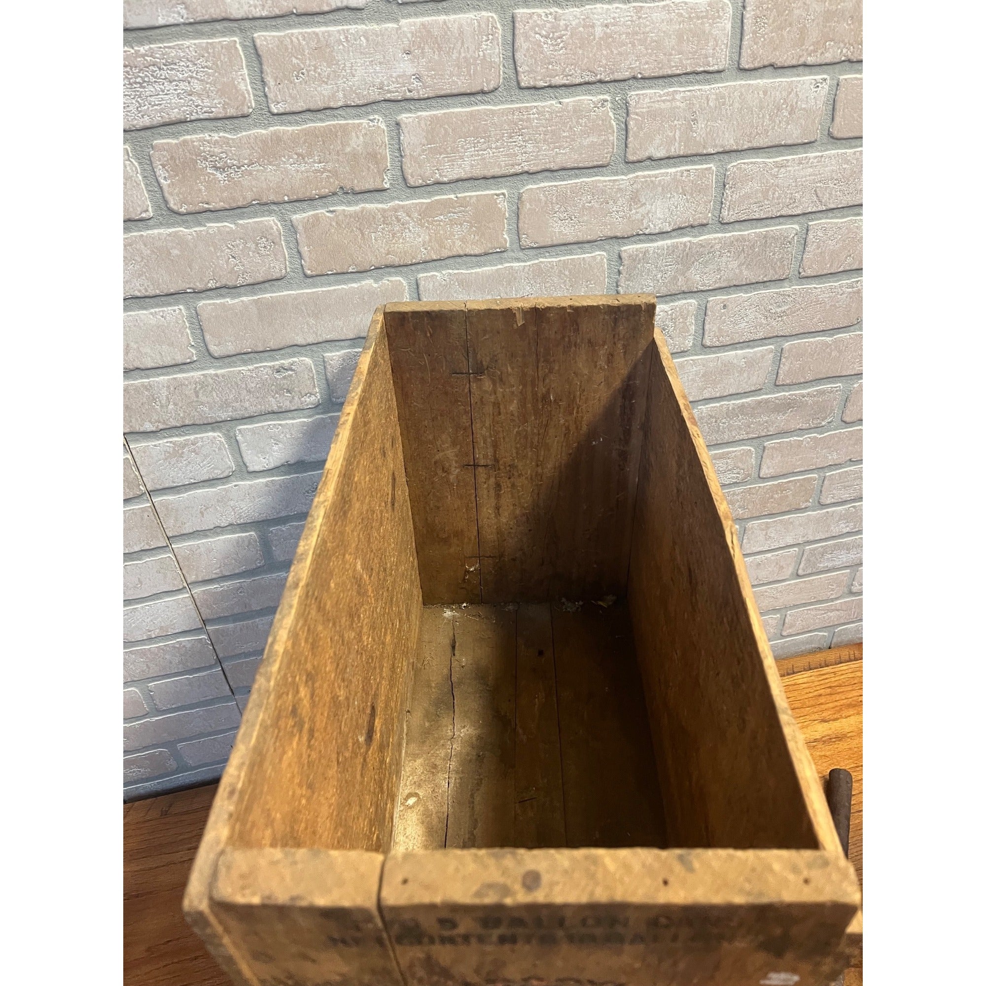 vtg Mobil Oil Gargoyle Vacuum Oil Co Mobiloil "ARCTIC" Wood Crate Box NICE