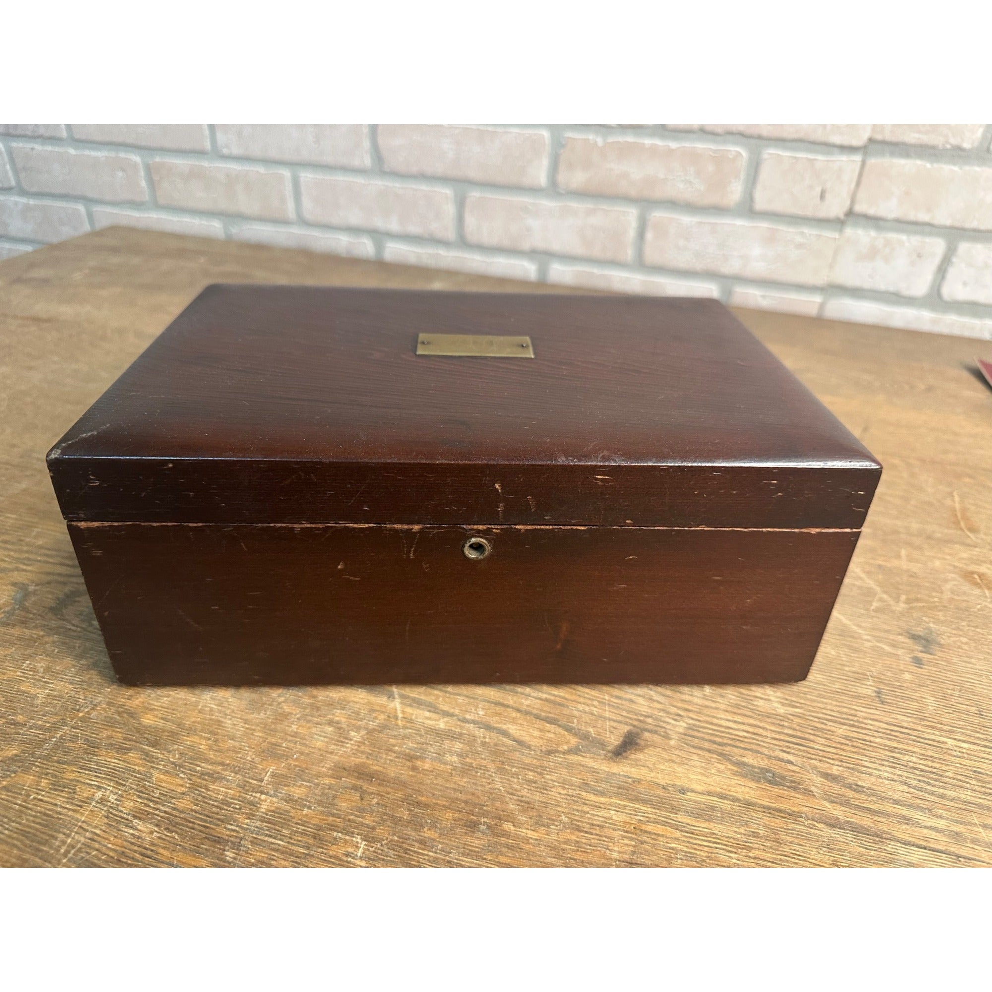 tobacco humidor antique Handmade Leather The Nottingham style humidor upholstered in vintage brown leather with hand Quality Importers Amalfi, Holds 50-75