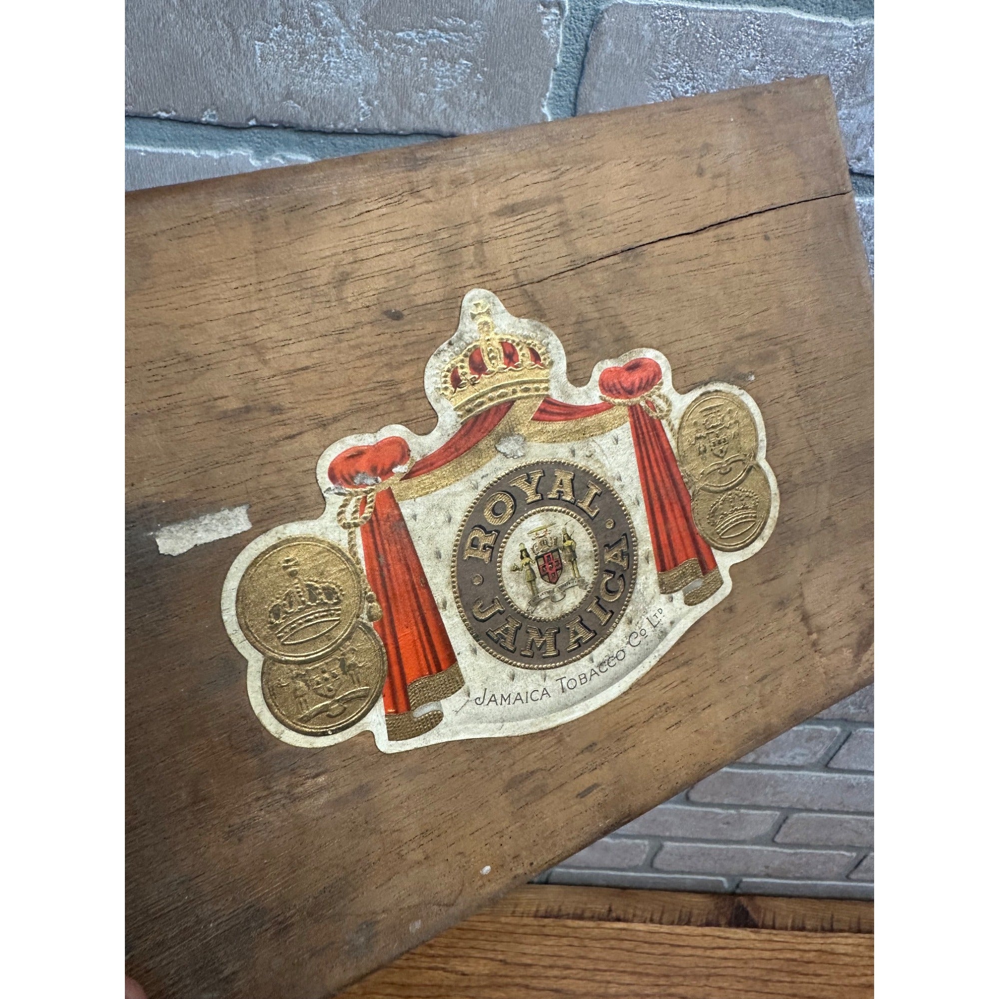 Vintage Royal Jamaica Wooden Cigar Box Jamaica Tobacco Co.