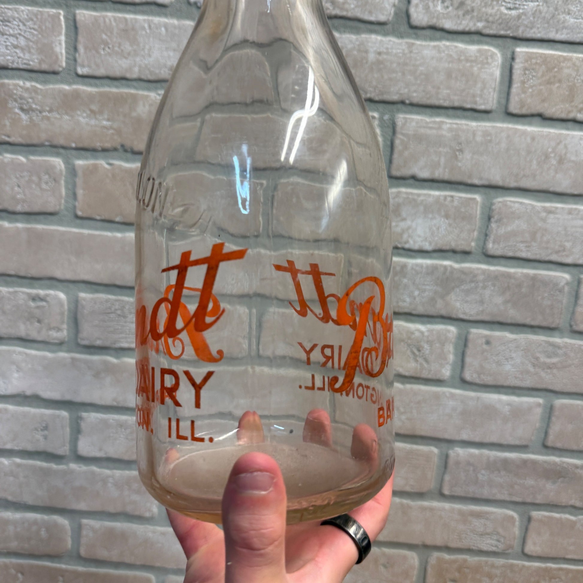 Brandt Dairy Barrington ILL IL Pyroglazed Half Gallon Milk Bottle Embossed