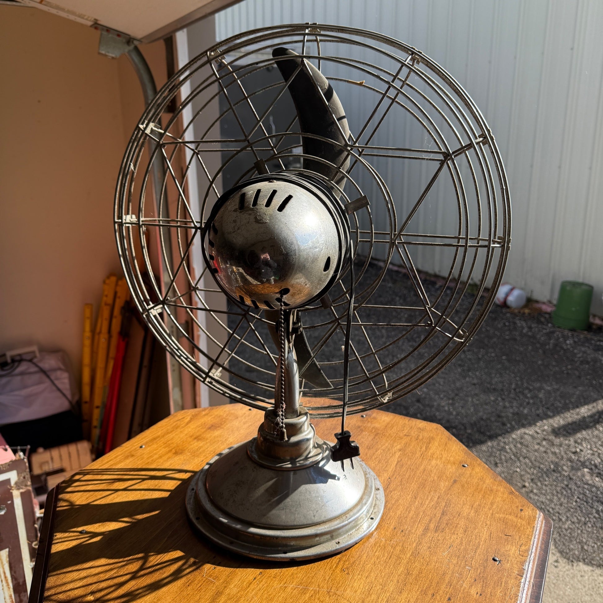 Vintage Large 20" Table Fan - Fresh'nd Air - Industrial Metal Art Deco - Works