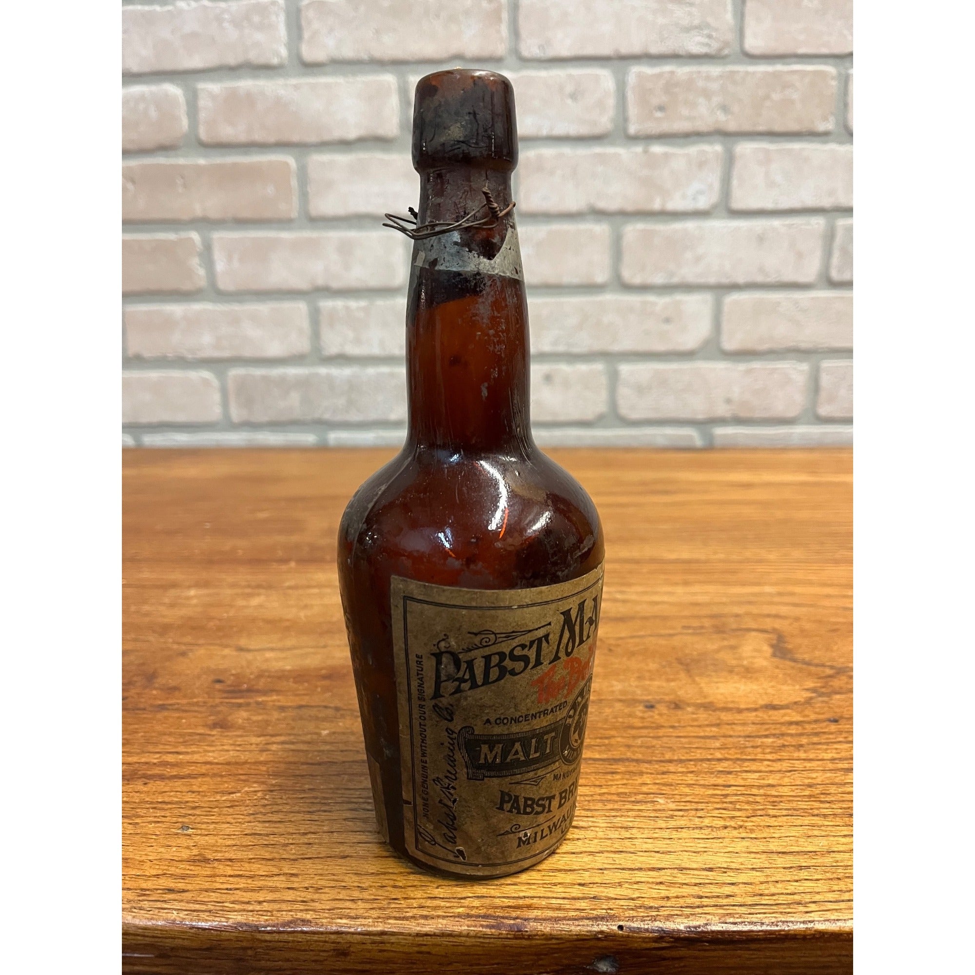 Antique 1900s Pabst Brewing Co. Milwaukee Wis Malt Tonic Bottle w/ Labels & Cork
