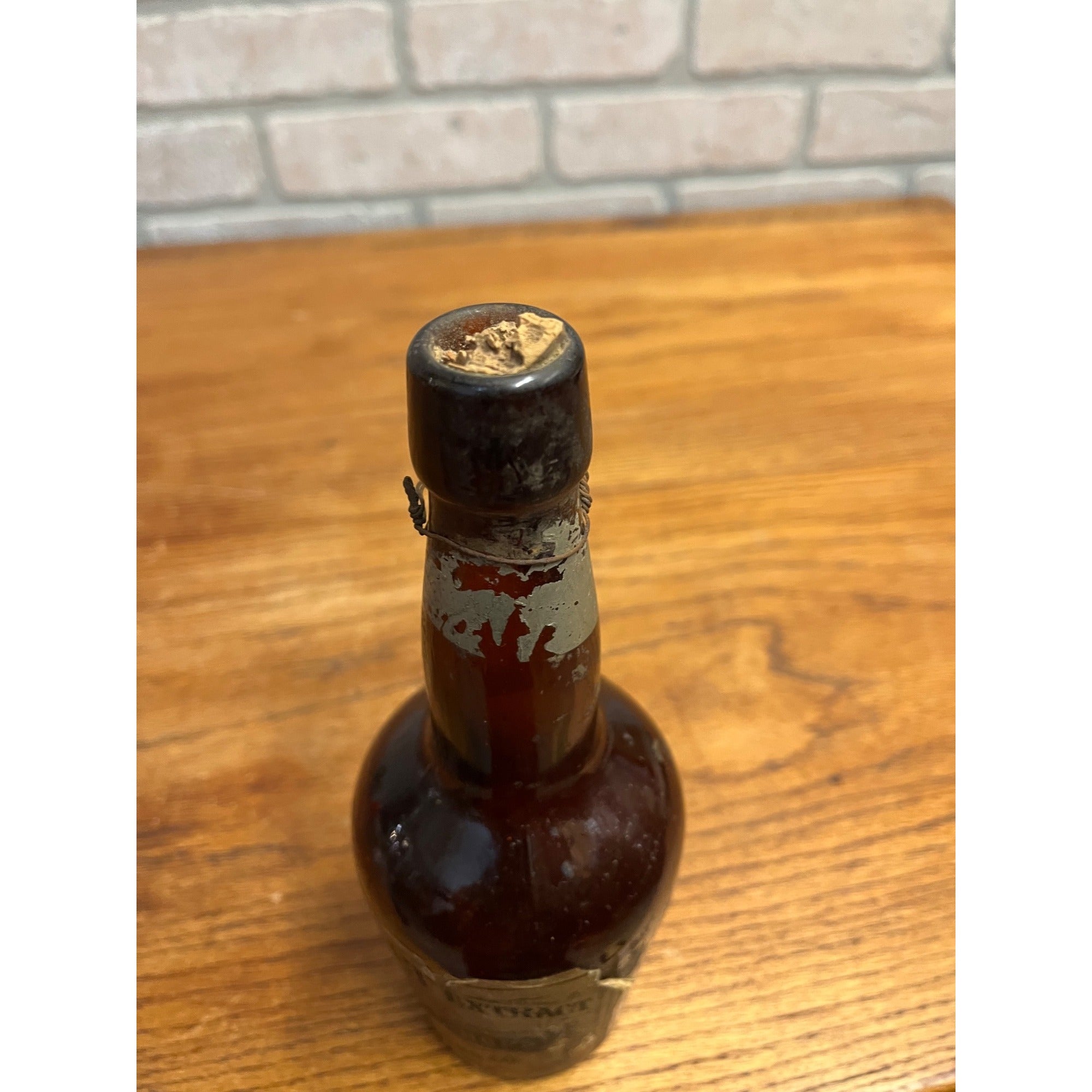 Antique 1900s Pabst Brewing Co. Milwaukee Wis Malt Tonic Bottle w/ Labels & Cork