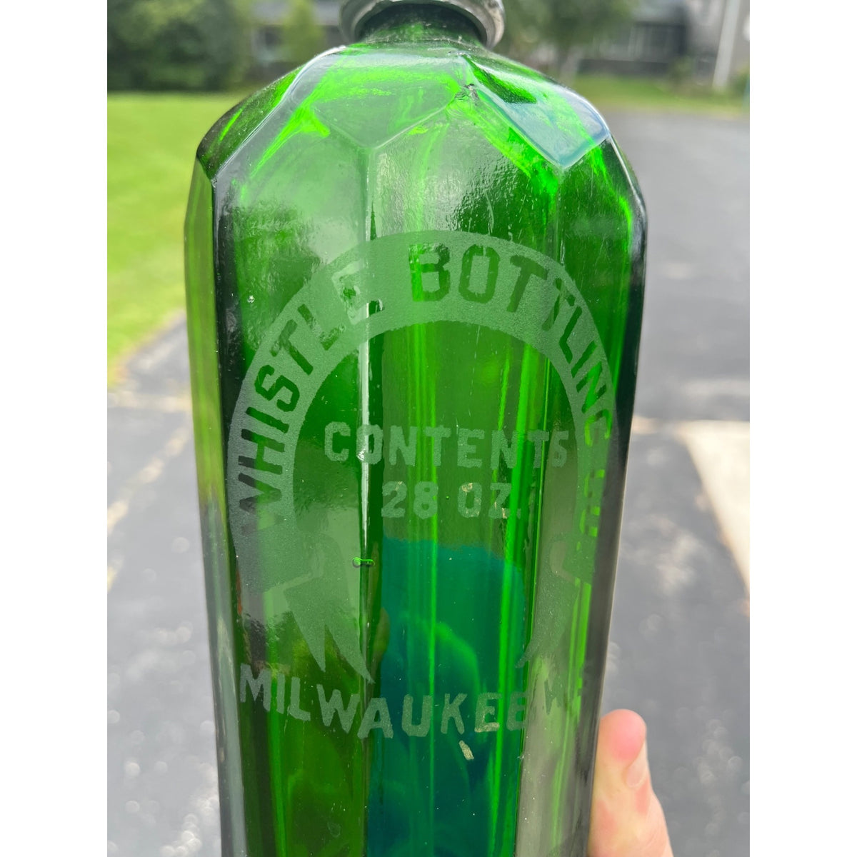 Vintage Emerald Green Glass Seltzer Bottle Whistle Bottling CO. Milwaukee, Wis. 28 Oz Size WI
