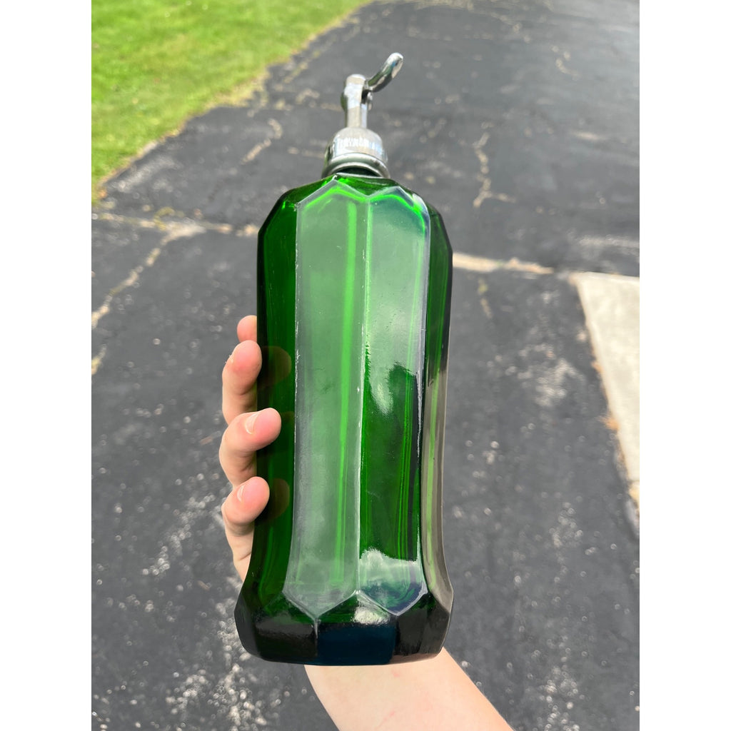 Vintage Emerald Green Glass Seltzer Bottle Whistle Bottling CO. Milwaukee, Wis. 28 Oz Size WI