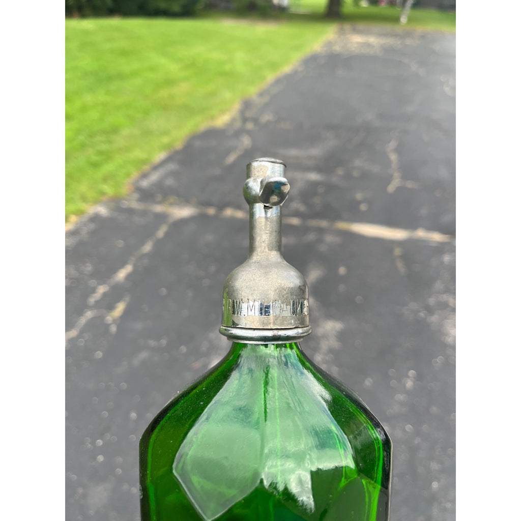 Vintage Emerald Green Glass Seltzer Bottle Whistle Bottling CO. Milwaukee, Wis. 28 Oz Size WI