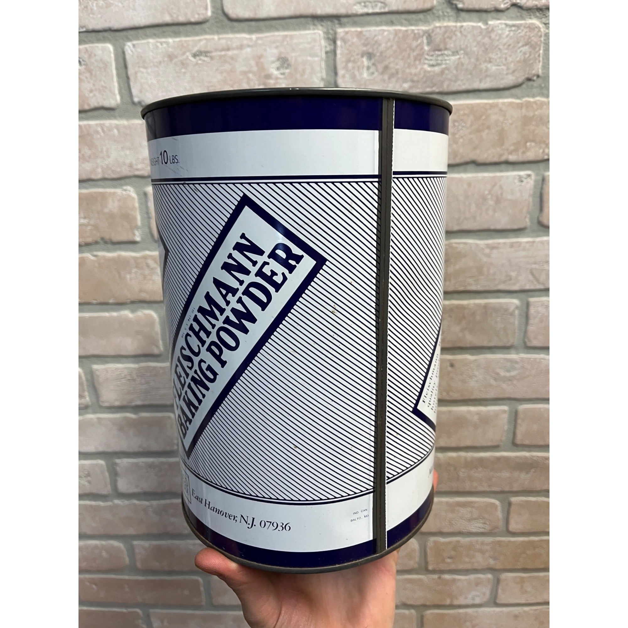 Vintage 1950’s 10 Lb Fleischmann Baking Powder Tin Kitchen Decor EMPTY Nabisco