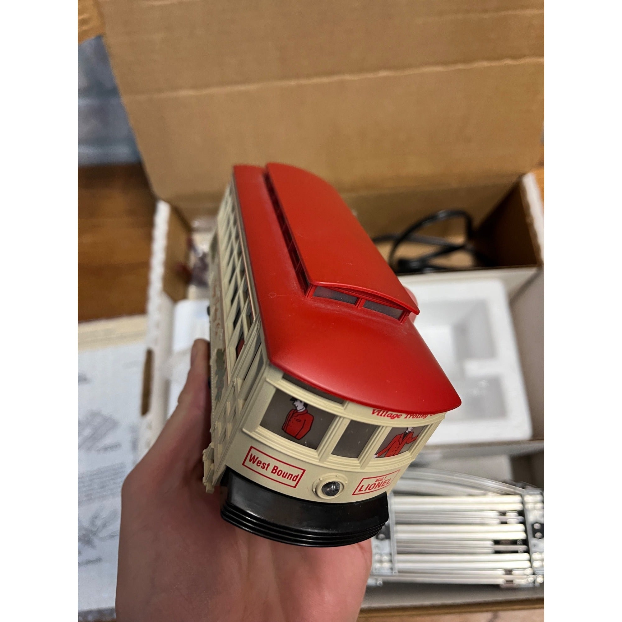 Lionel 6-11809 Christmas Village Motorized Trolley Set Train O-27 Gauge Track