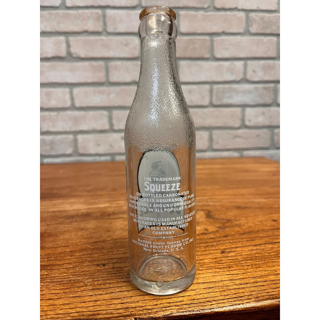 Vintage Squeeze ACL Soda Bottle Pulaski Wisconsin WI Wis 7oz