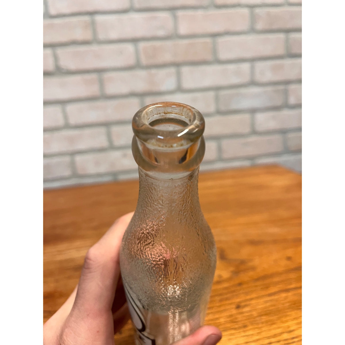 Vintage Squeeze ACL Soda Bottle Pulaski Wisconsin WI Wis 7oz