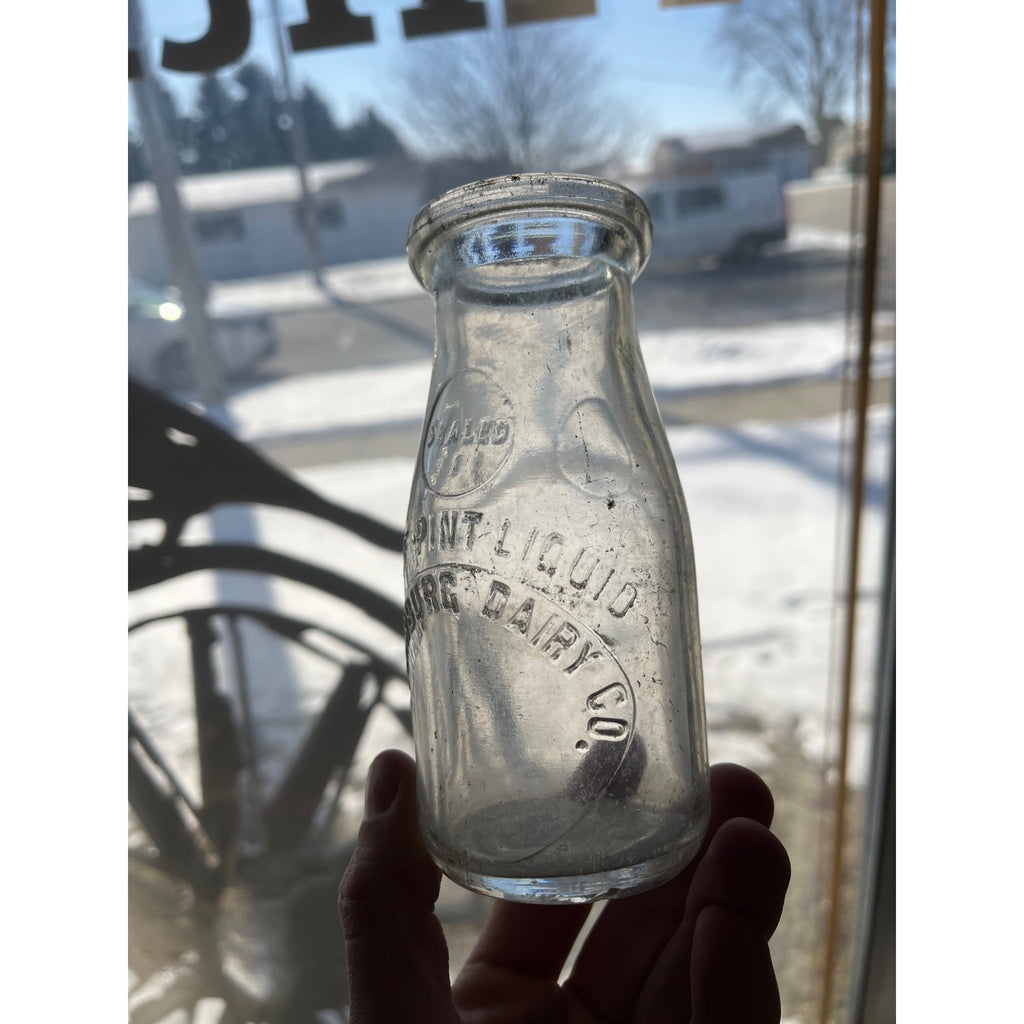 Vintage Cedarburg Dairy Co. Embossed Half Pint Milk Bottle Cedarburg, WI WIS