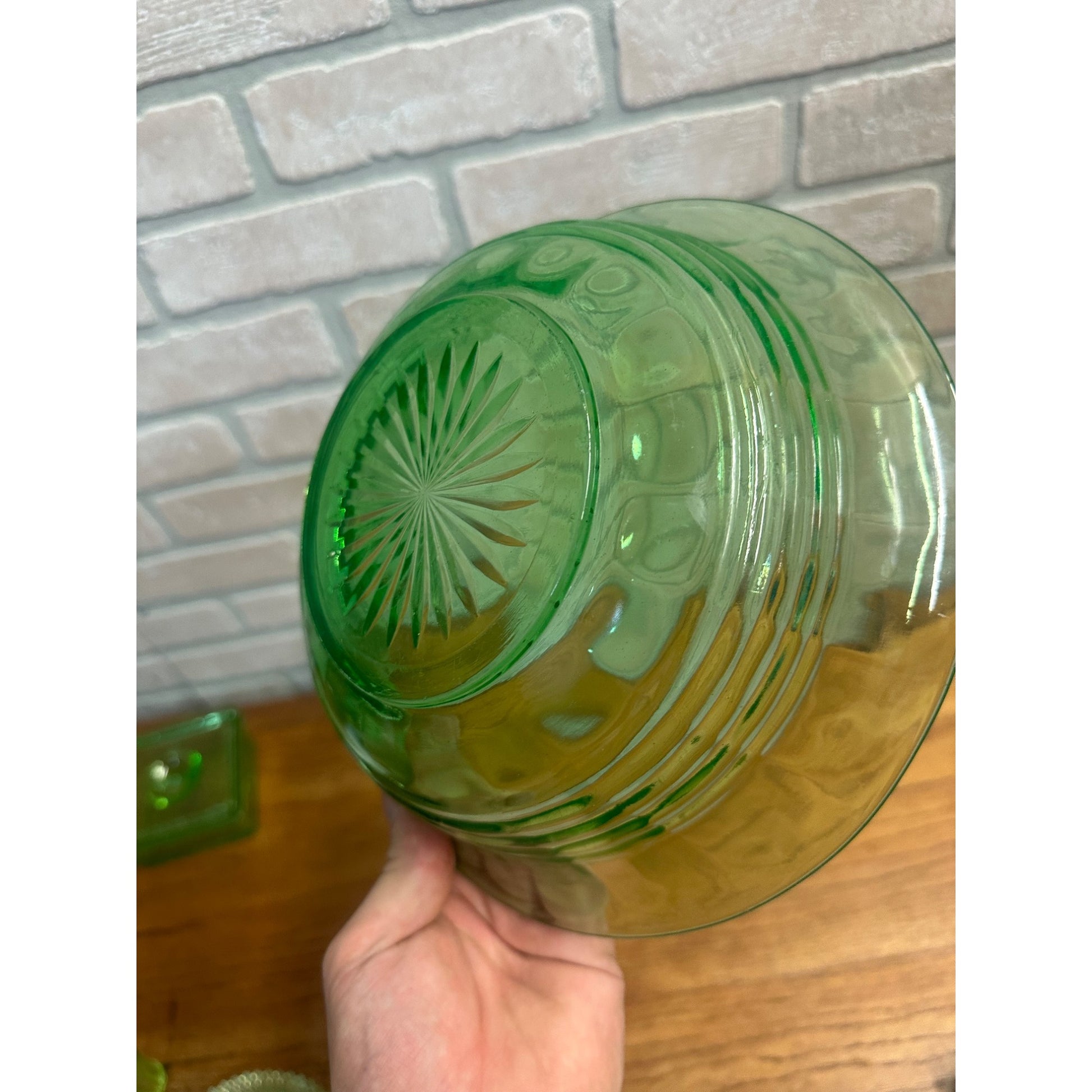 Vintage Anchor Hocking 9" Fruit Bowl Circle Green Uranium Vaseline