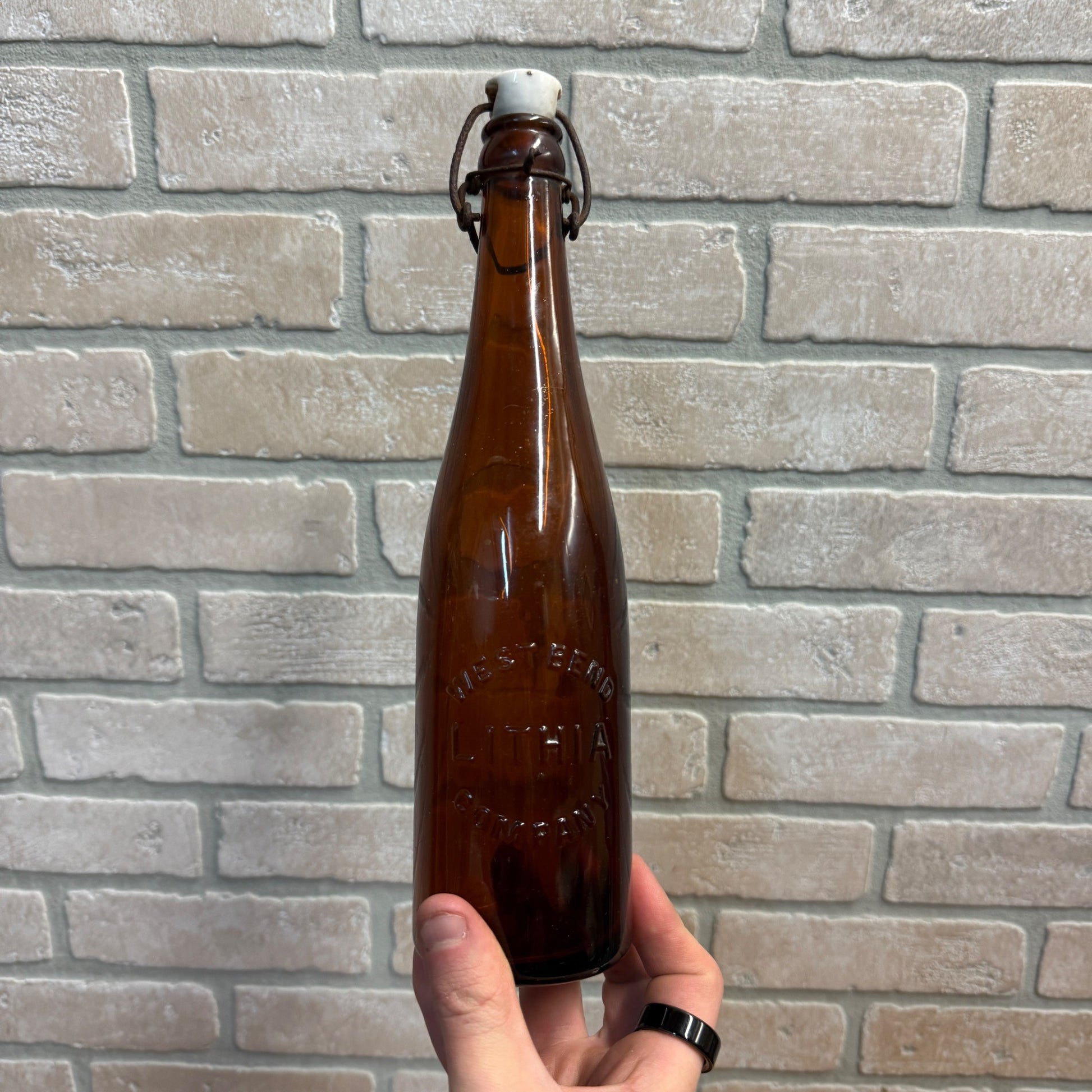 Pre Prohibition West Bend Lithia Company Beer Bottle Wisconsin WI w/ Stopper