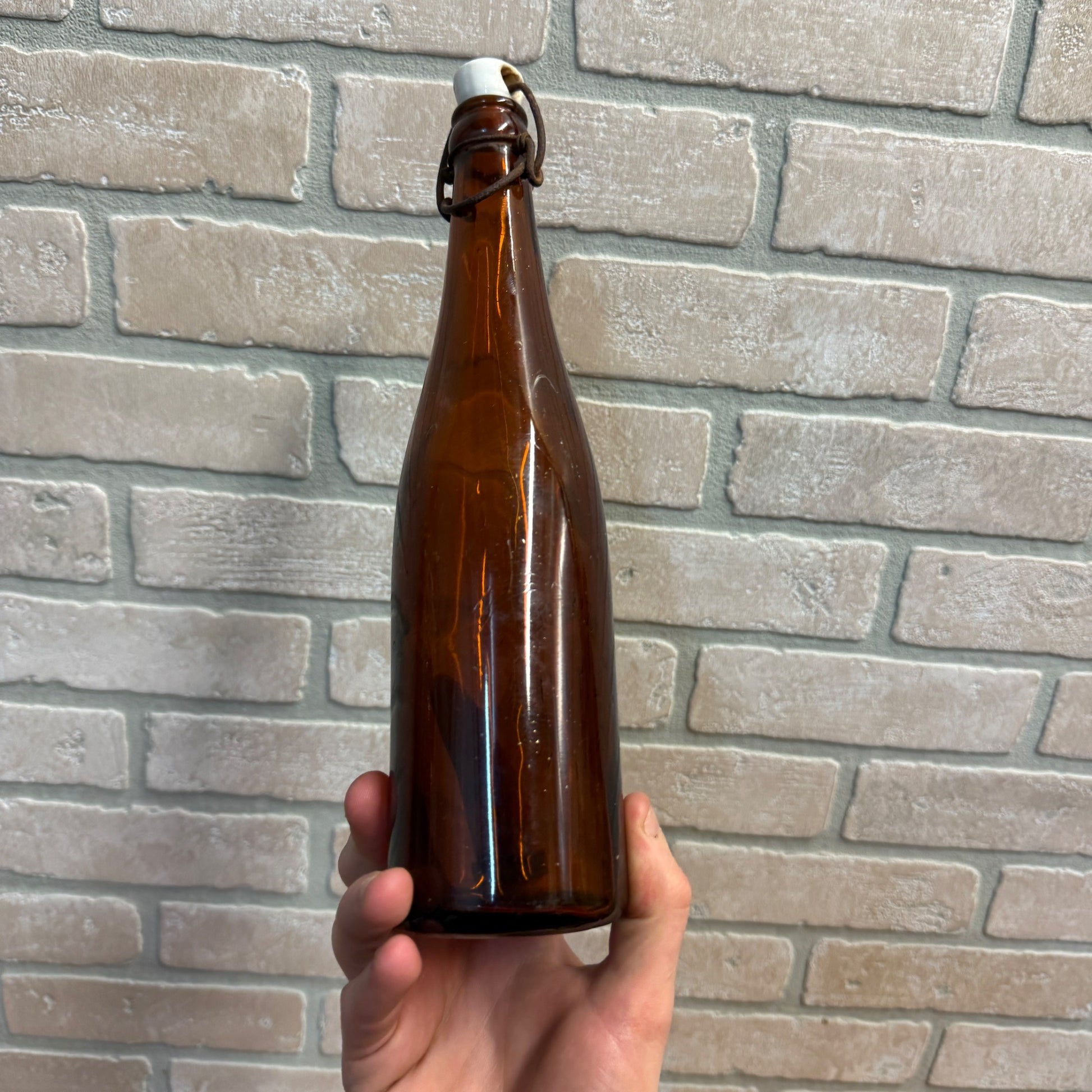 Pre Prohibition West Bend Lithia Company Beer Bottle Wisconsin WI w/ Stopper