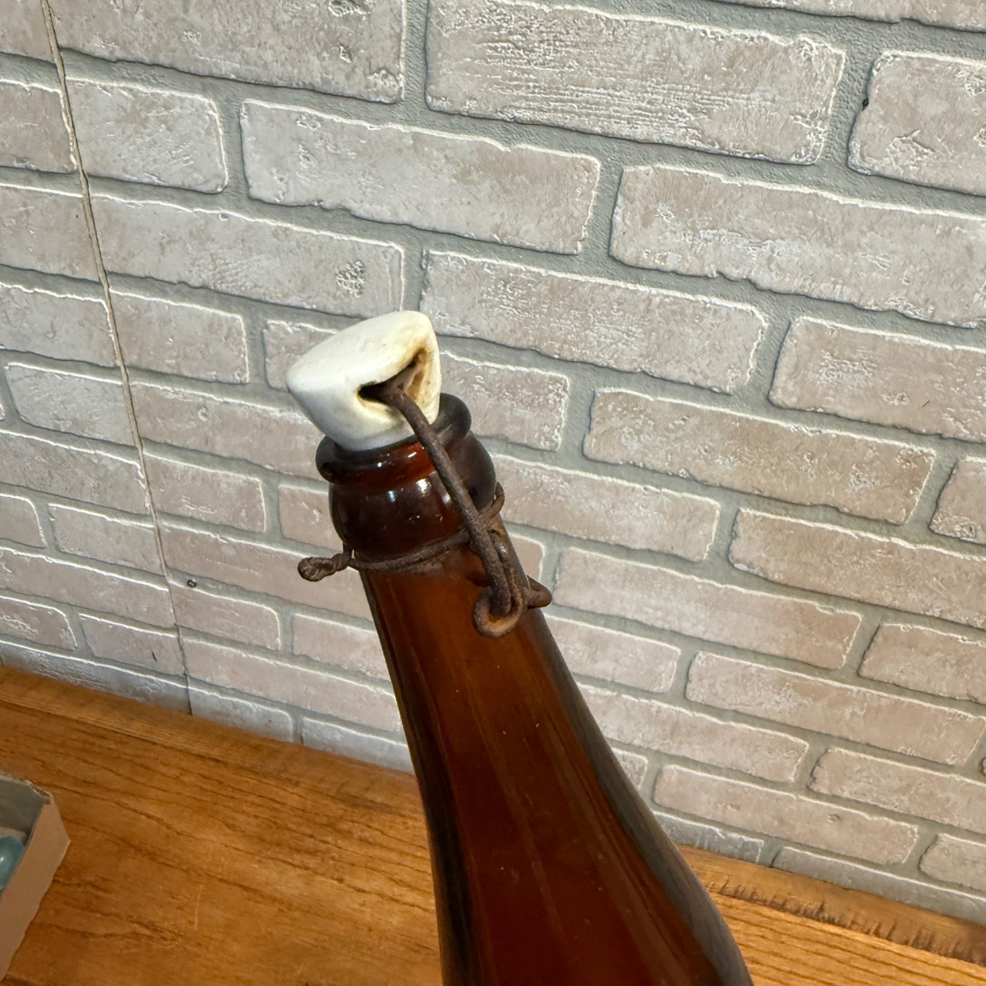 Pre Prohibition West Bend Lithia Company Beer Bottle Wisconsin WI w/ Stopper