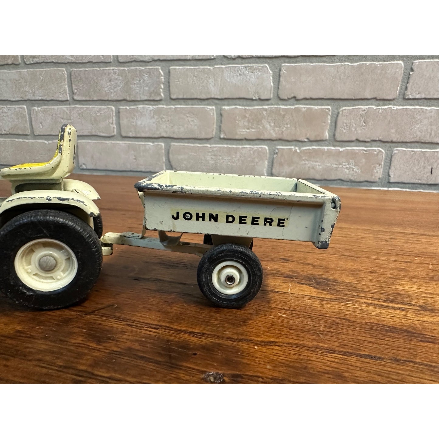 RARE John Deere 140 April Yellow Patio Lawn Garden Tractor & Trailer Toy 1/16