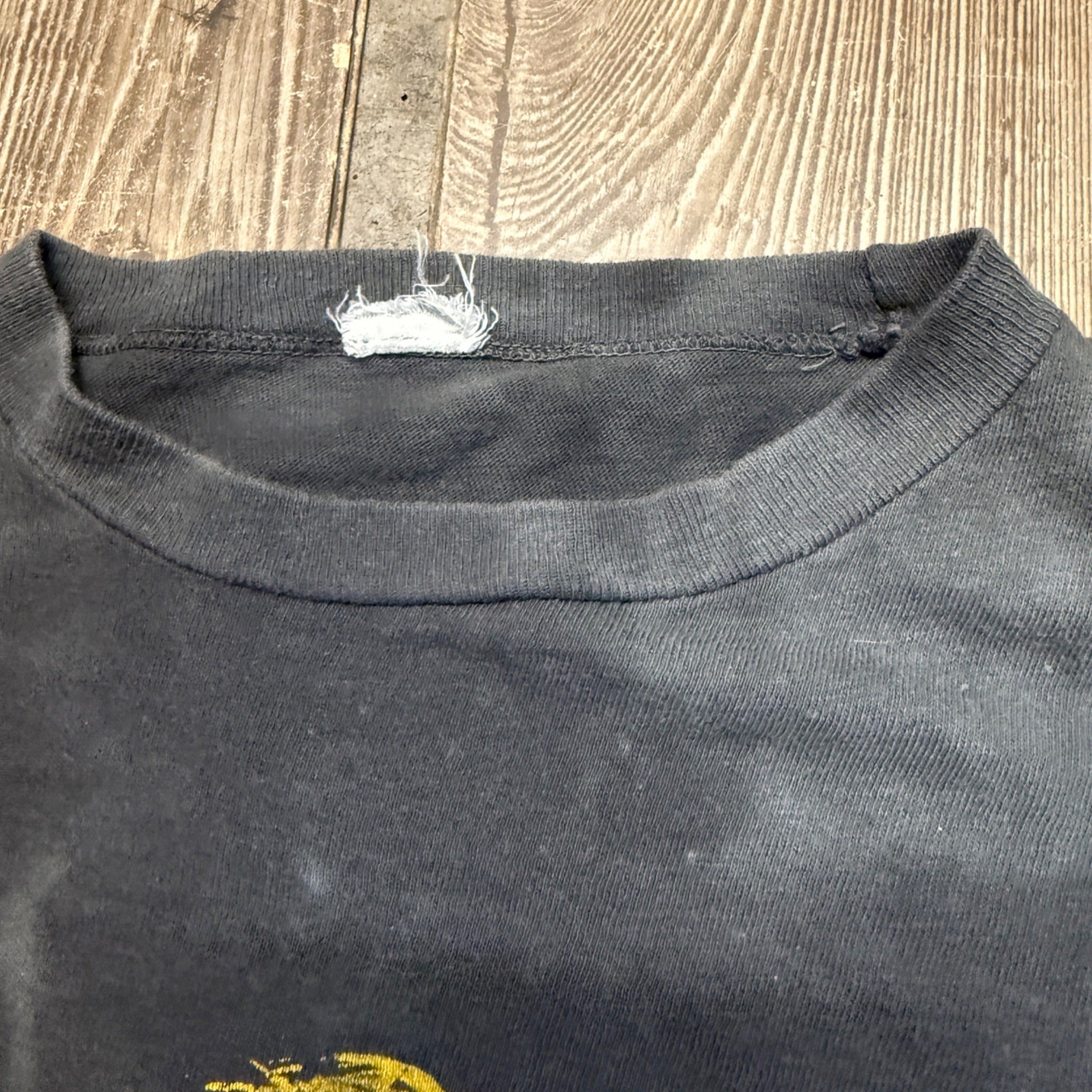 VTG 80s WILLIE NELSON Music Tour T-SHIRT SZ Small SINGLE STITCH 1980s Band Tee