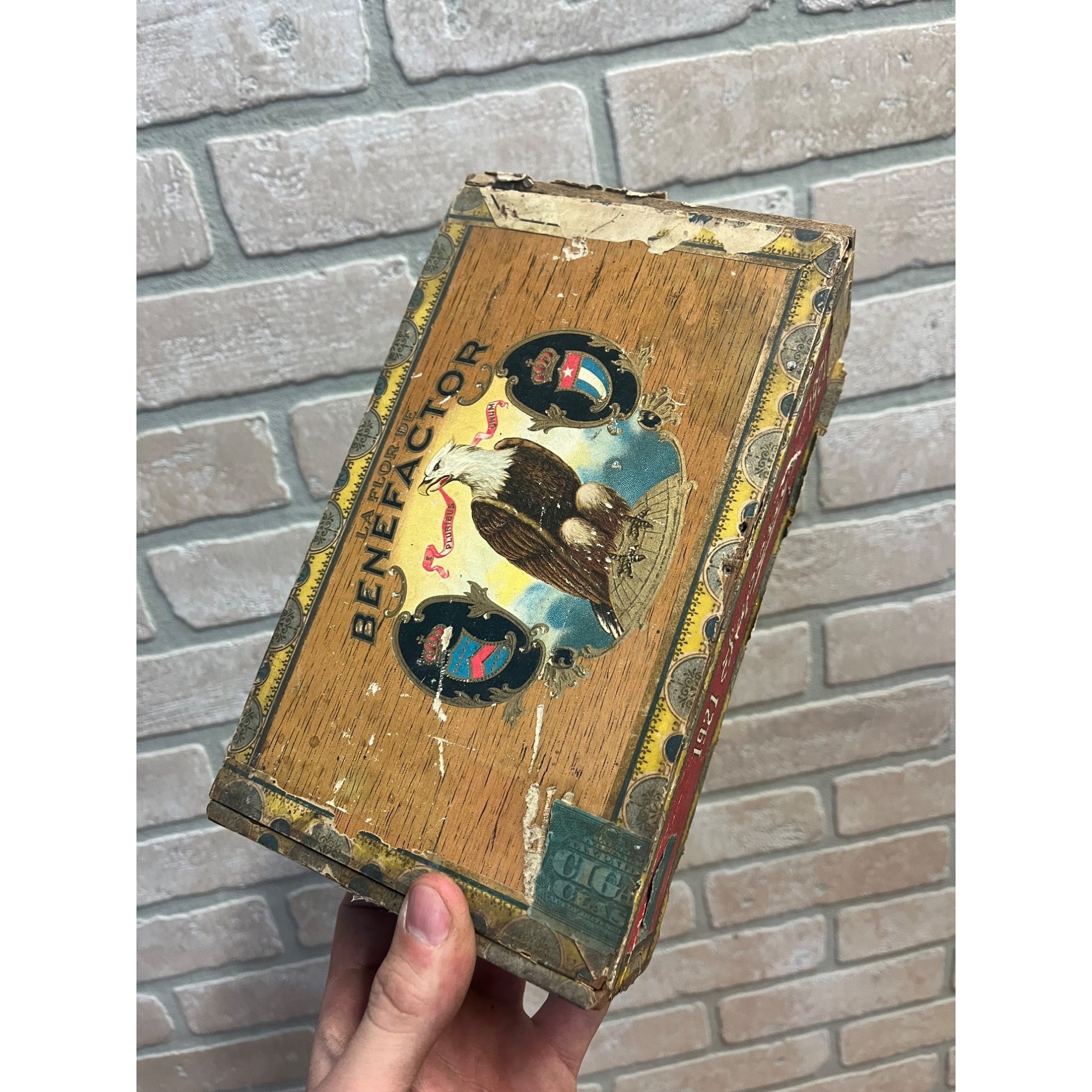 Vintage La Flor De Benefactor Cigar Wooden Box Advertising Eagle Patriotic Ohio